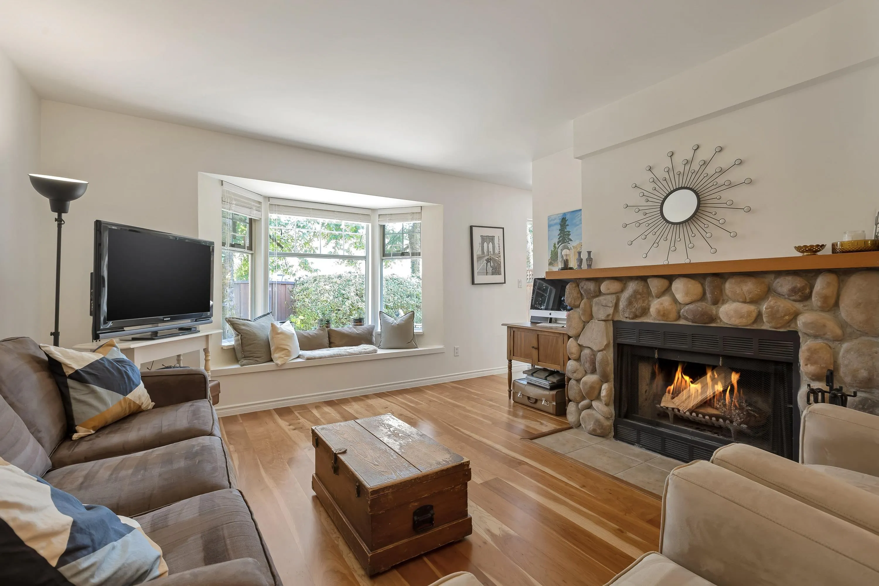 43 1140 Falcon Drive