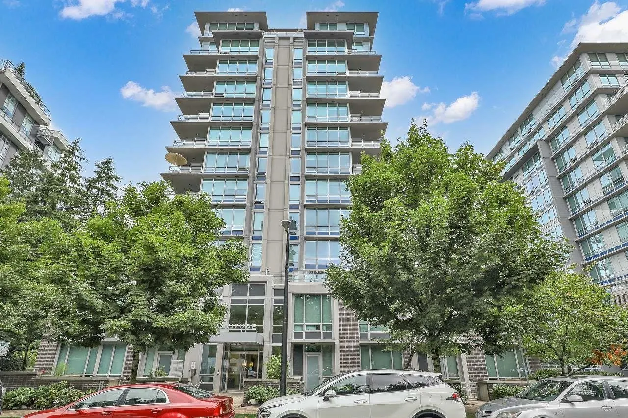 803 9060 University Crescent