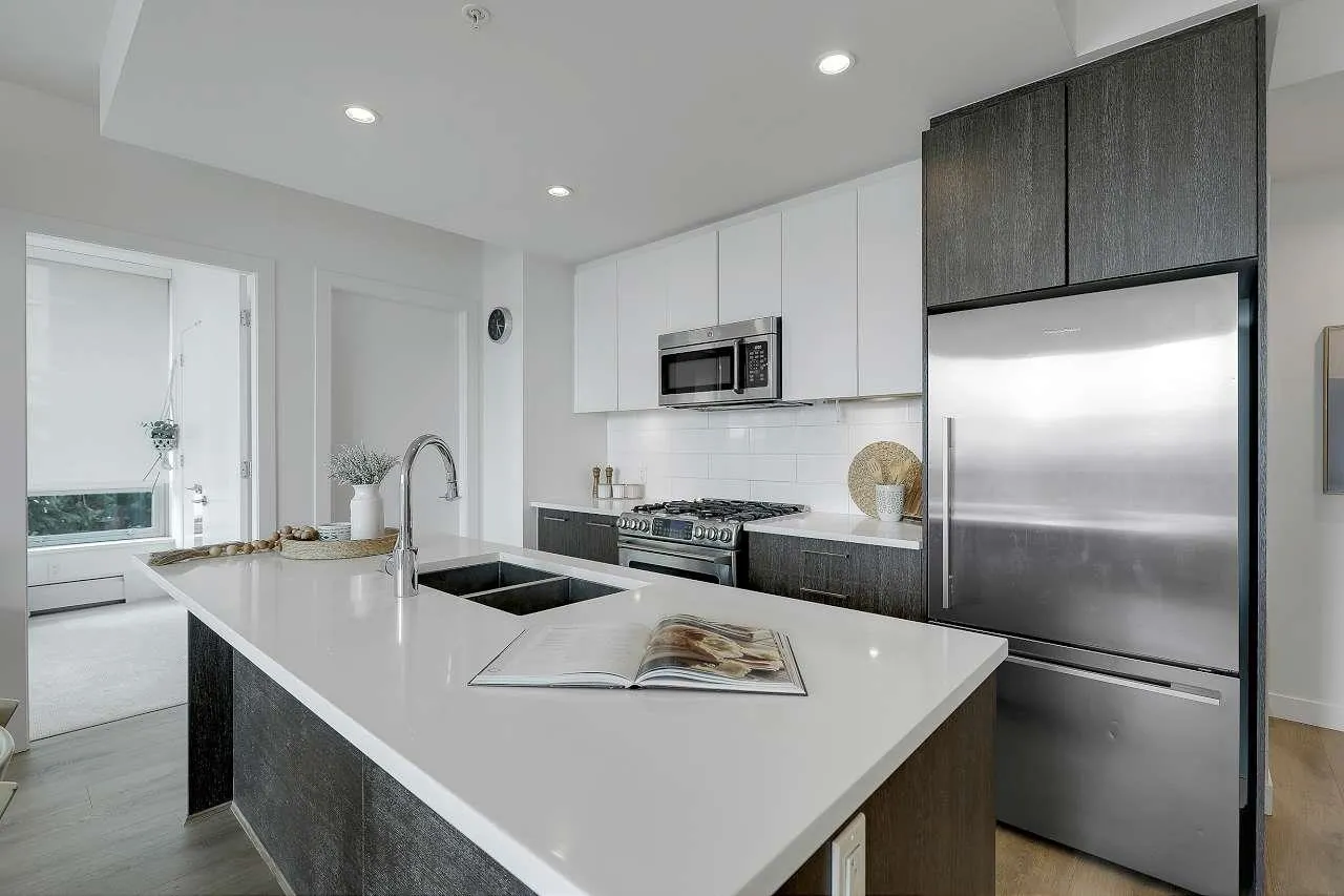 803 9060 University Crescent