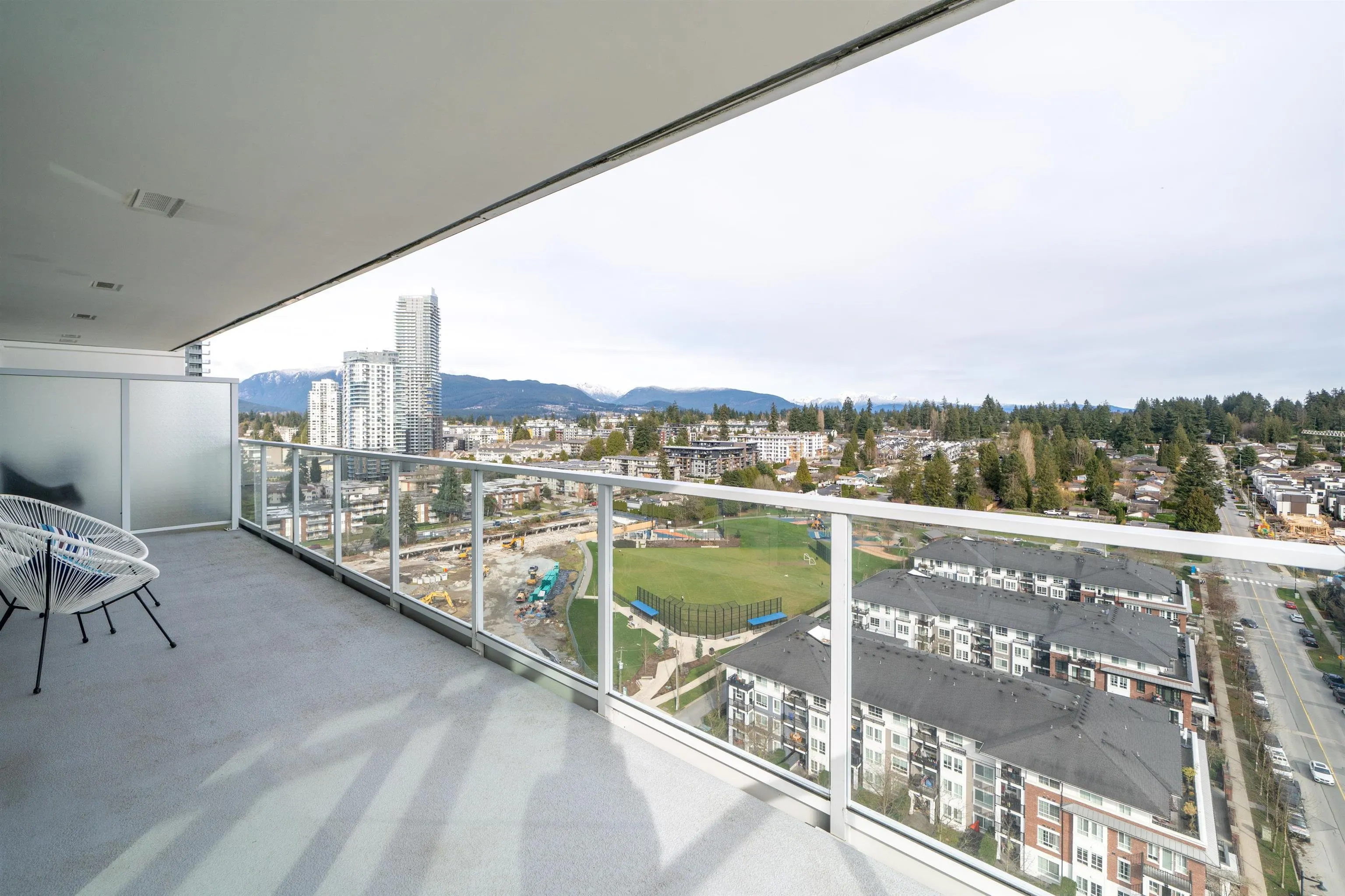 1809 525 Foster Avenue