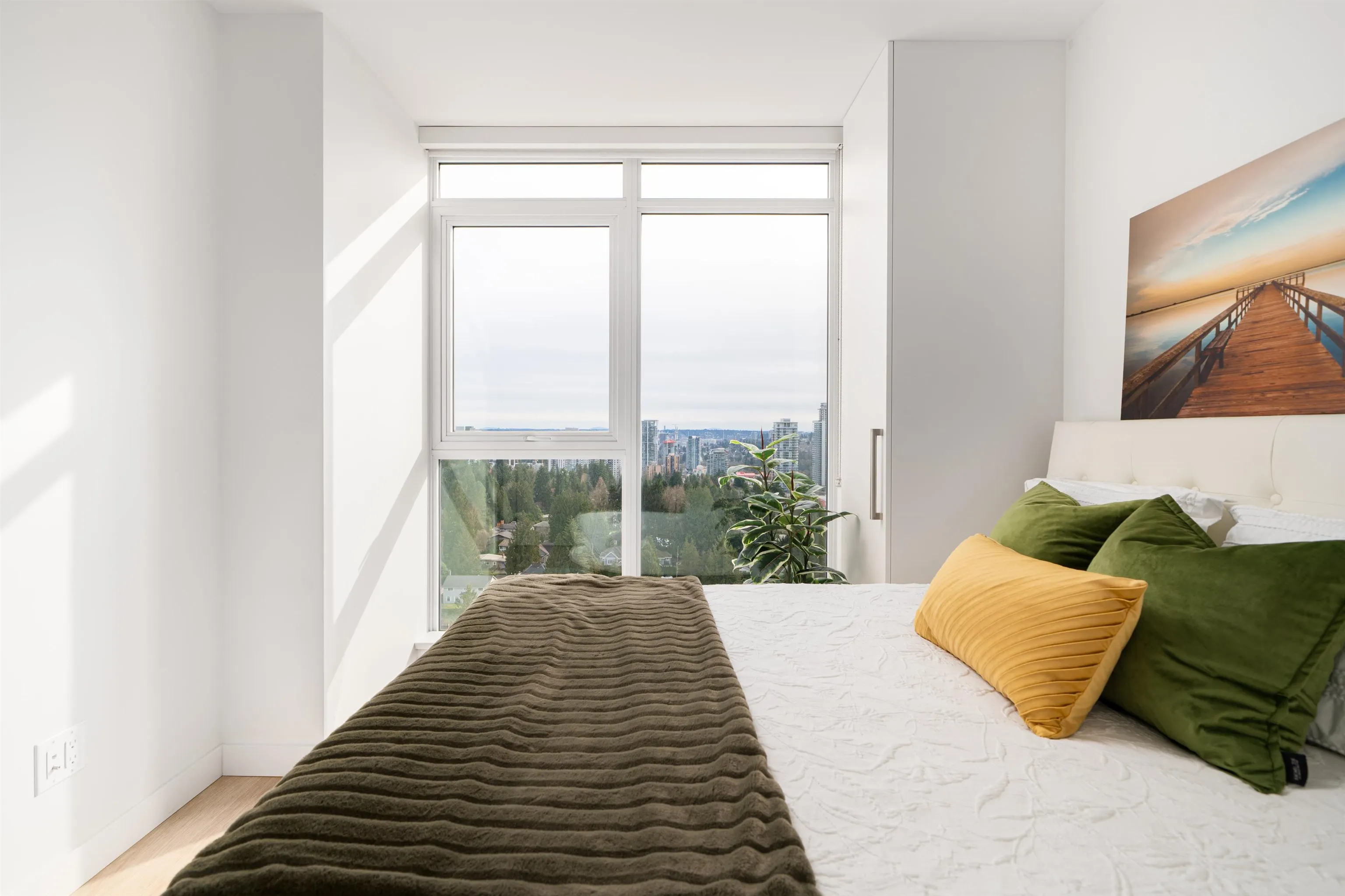 1809 525 Foster Avenue