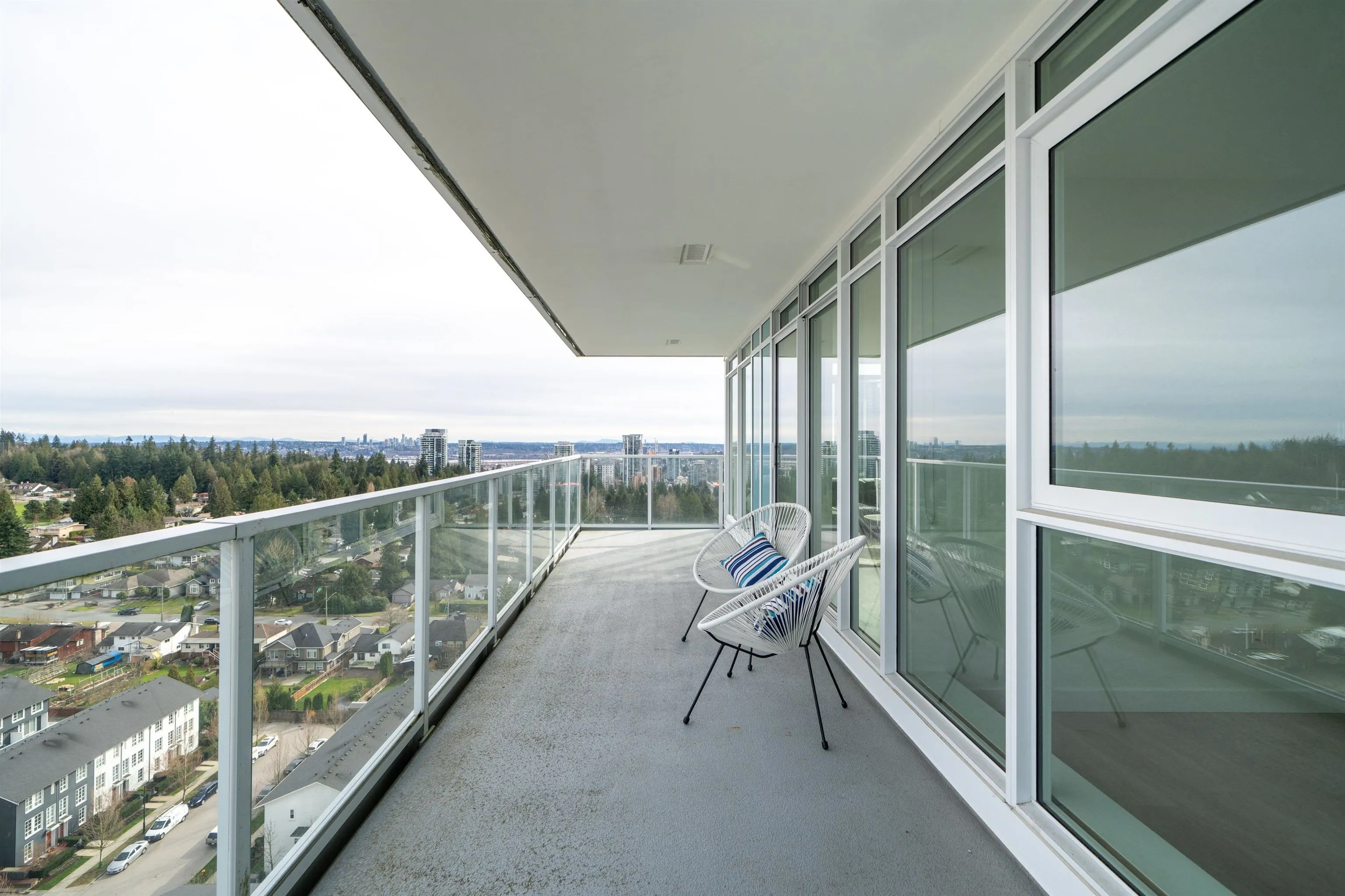 1809 525 Foster Avenue