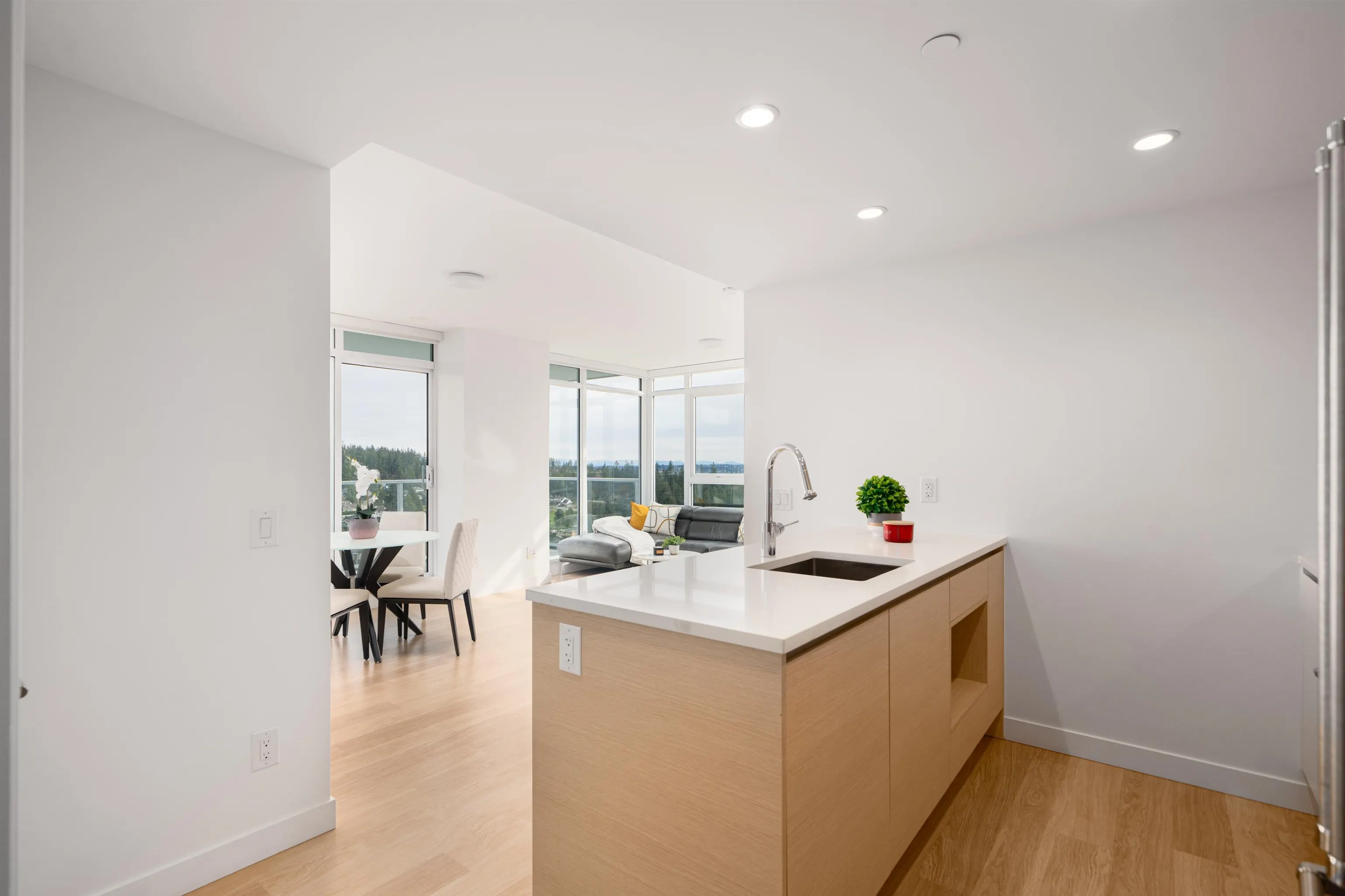 1809 525 Foster Avenue