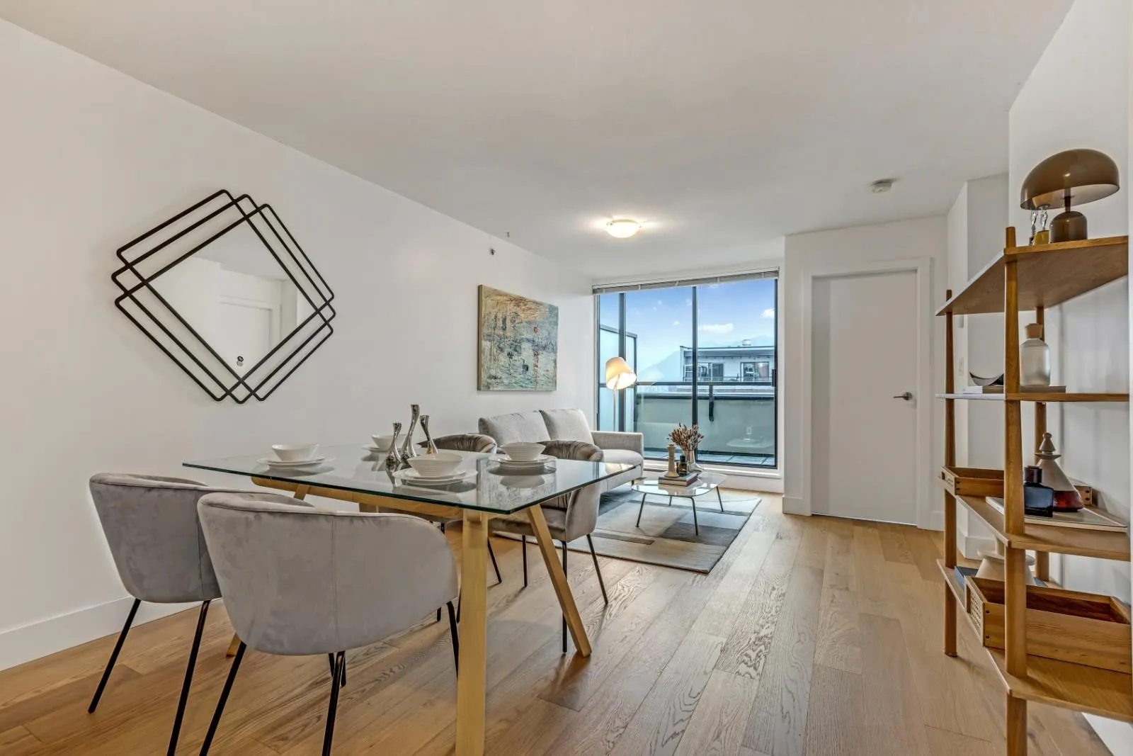 PH22 2150 E Hastings Street