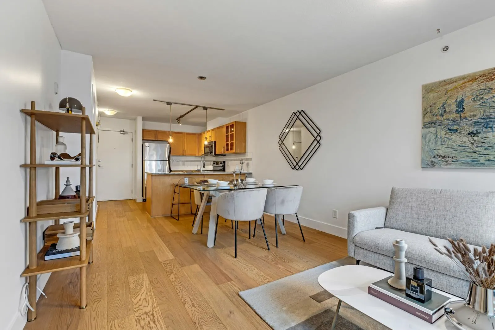 PH22 2150 E Hastings Street