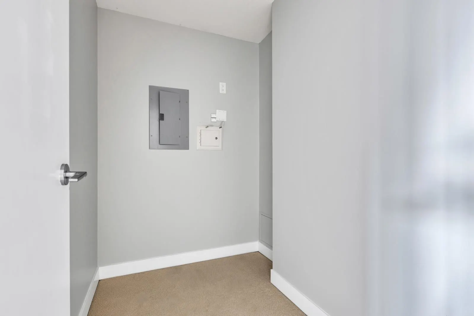 PH22 2150 E Hastings Street