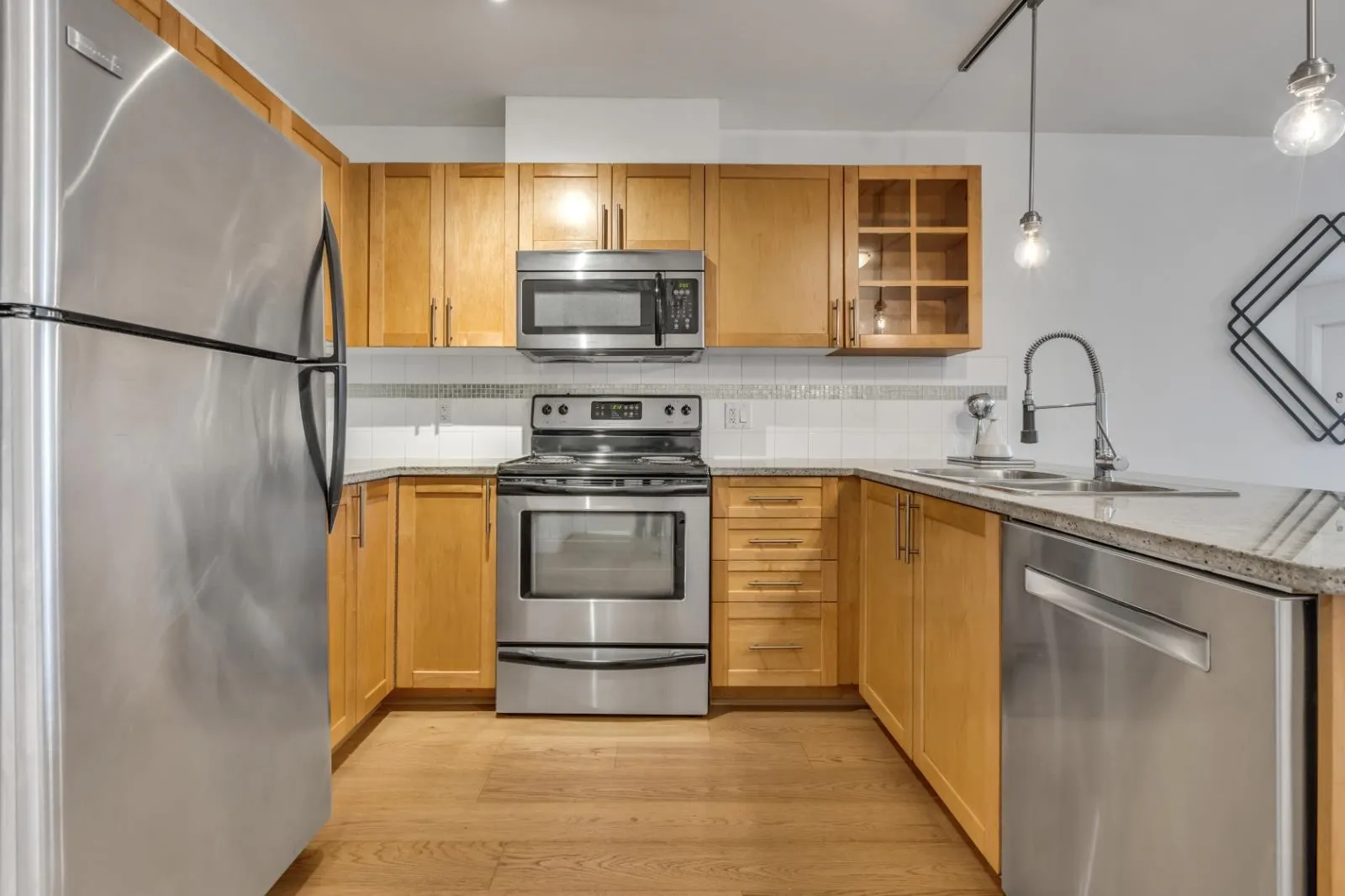 PH22 2150 E Hastings Street