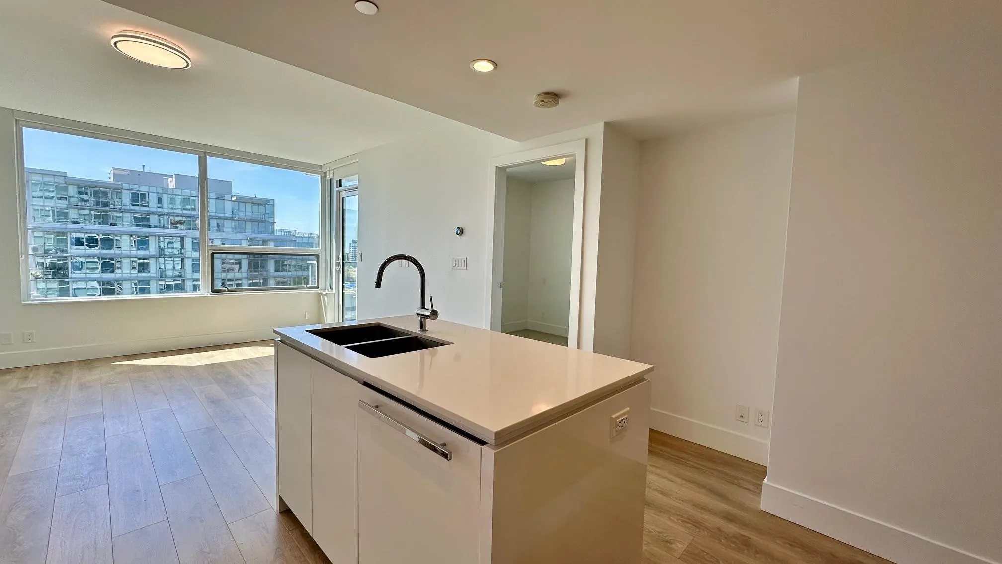 1005 5508 Hollybridge Way