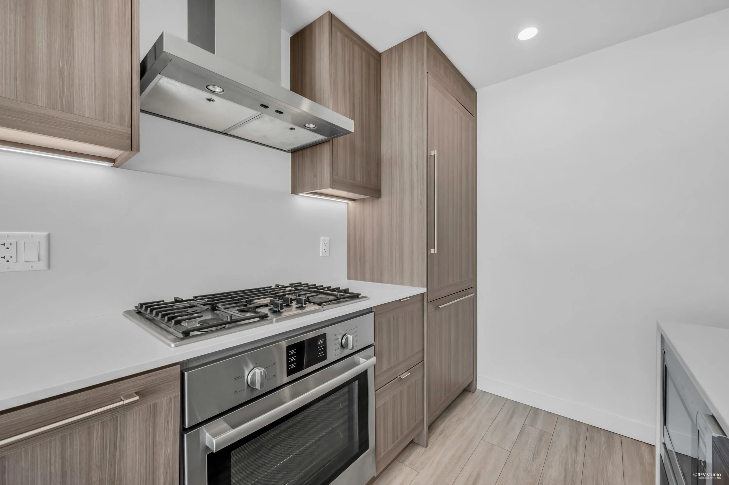 1709 2351 Beta Avenue