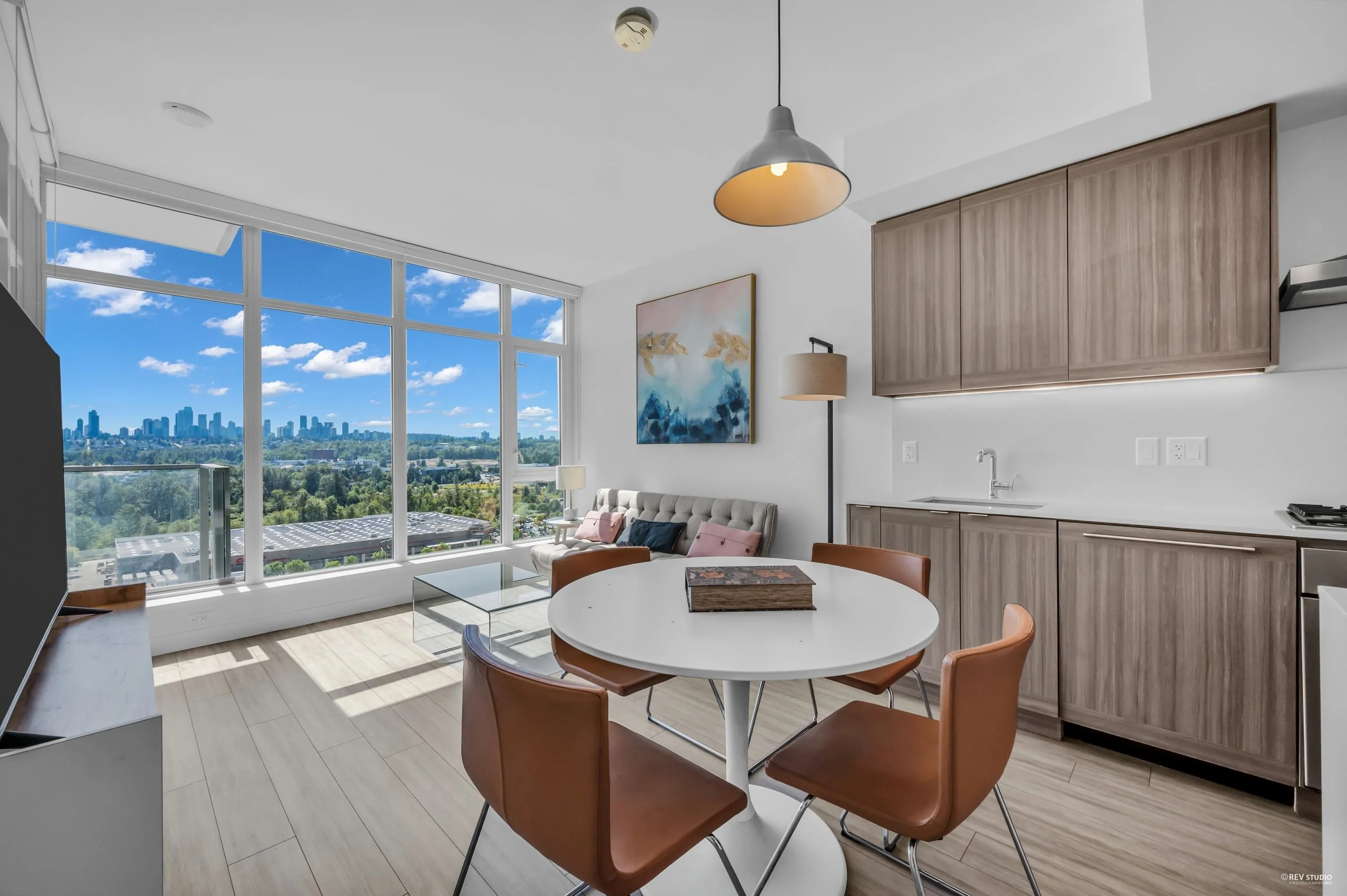 1709 2351 Beta Avenue