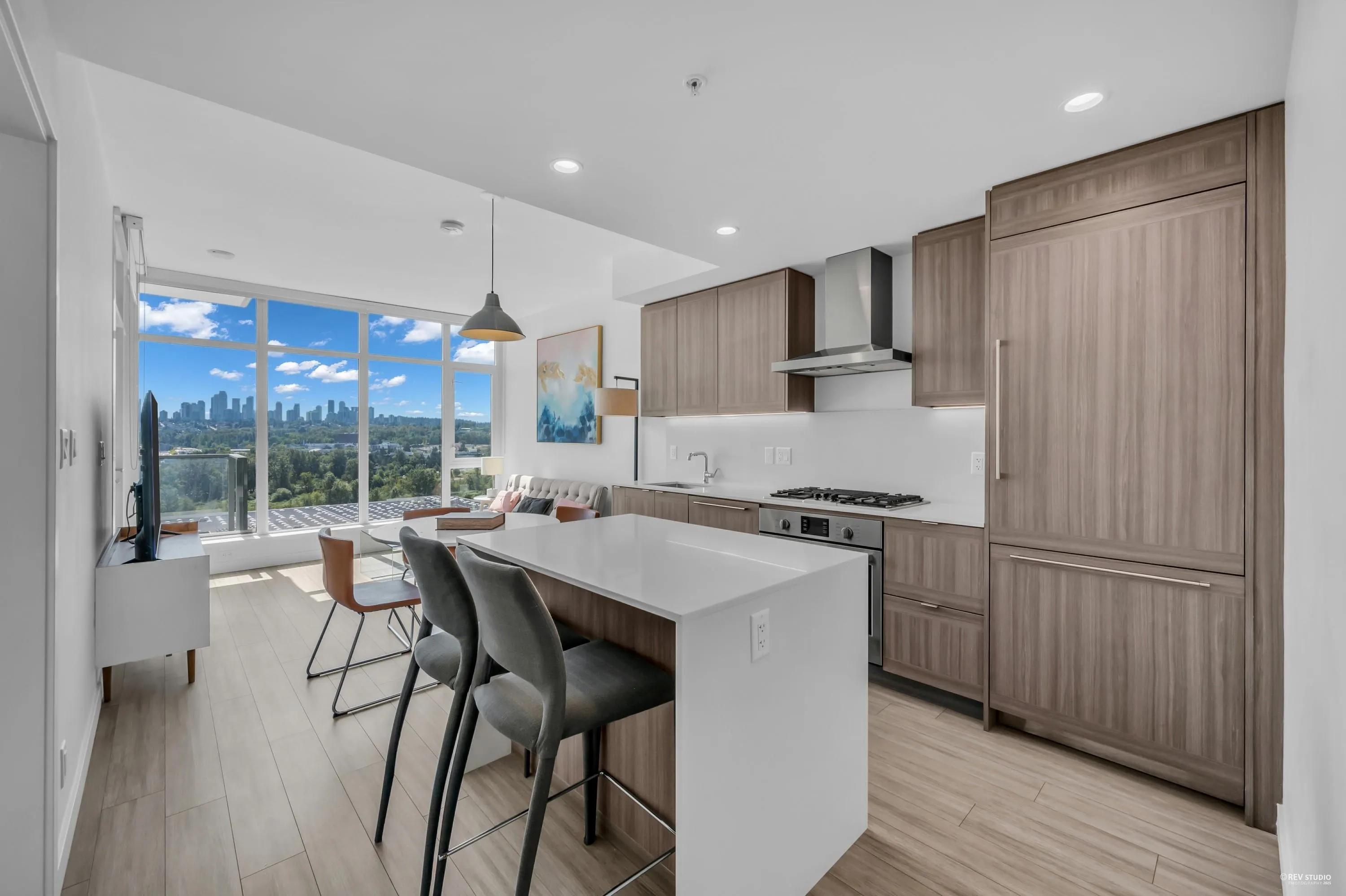 1709 2351 Beta Avenue