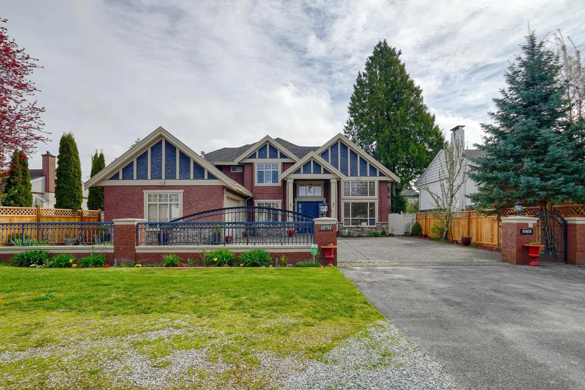 10791 Swinton Crescent