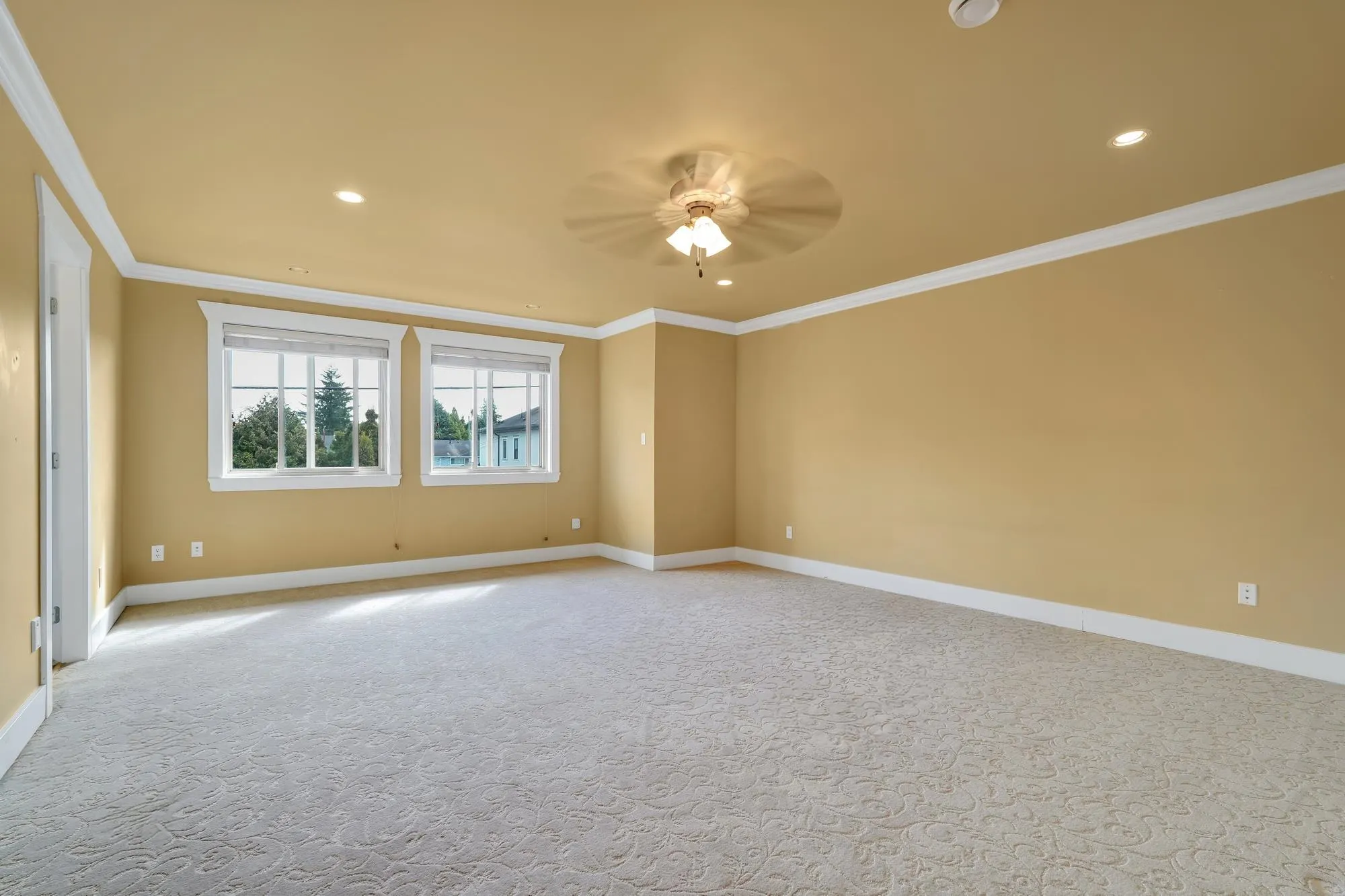 10791 Swinton Crescent