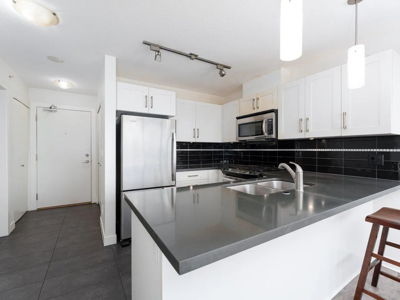 1902 7090 Edmonds Street