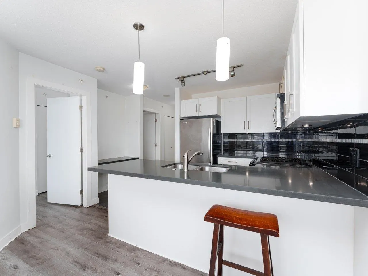 1902 7090 Edmonds Street