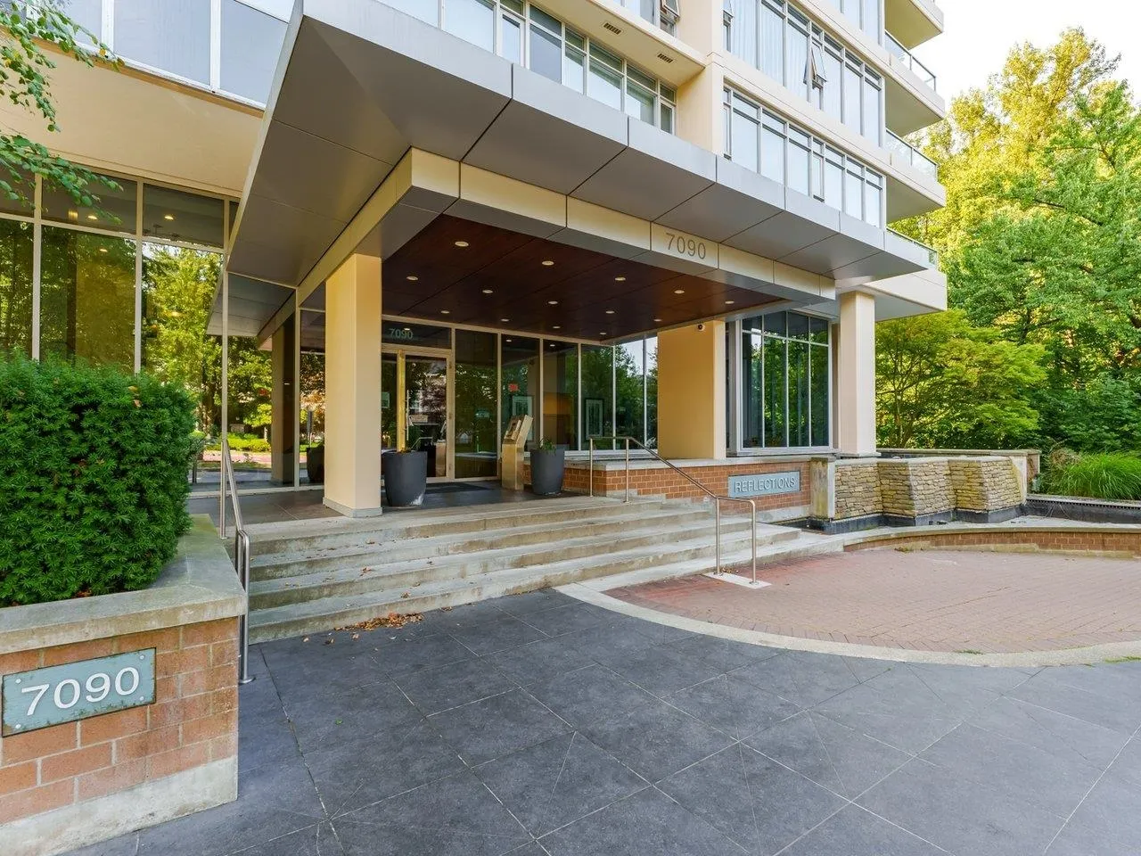 1902 7090 Edmonds Street