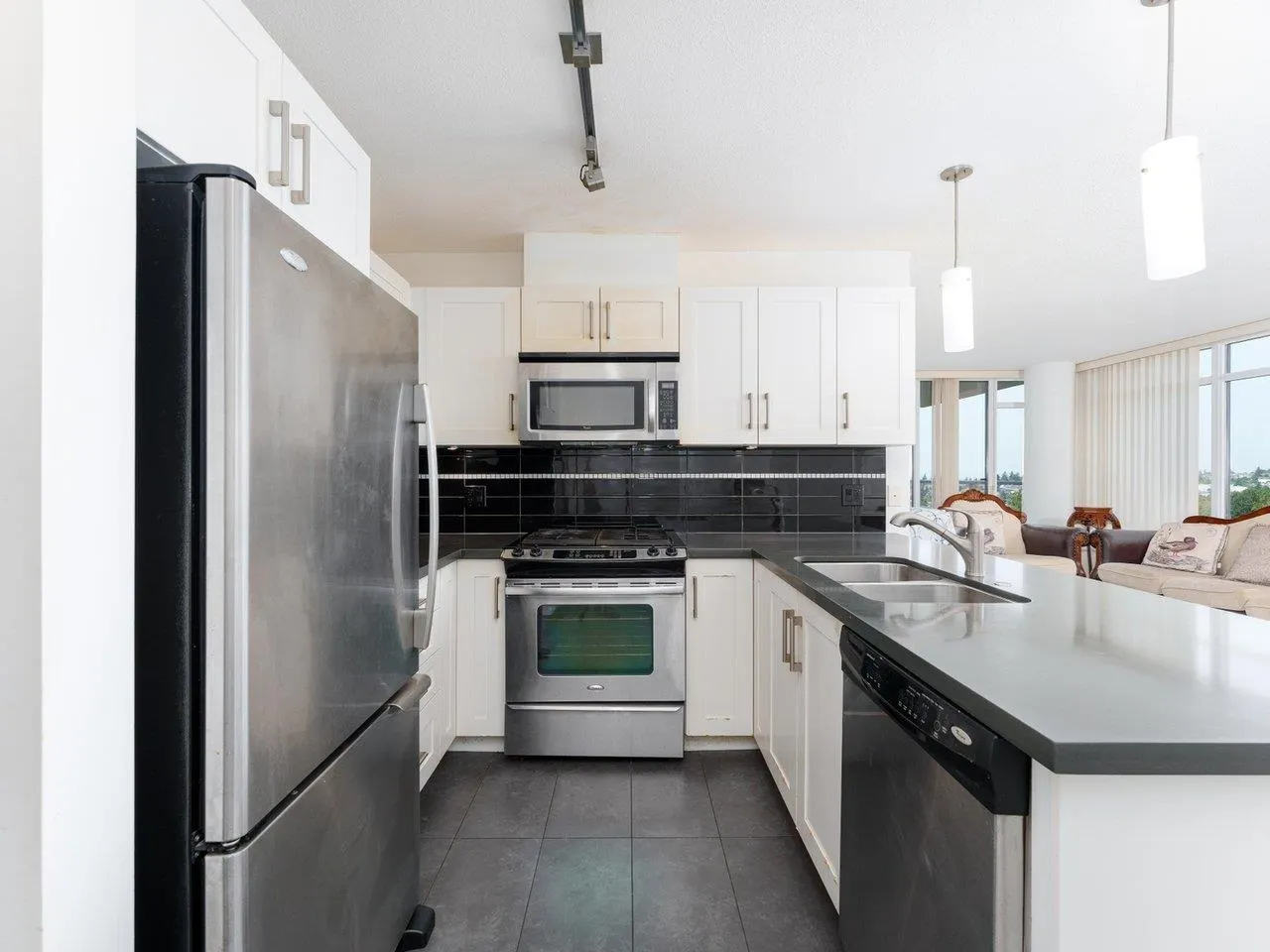1902 7090 Edmonds Street