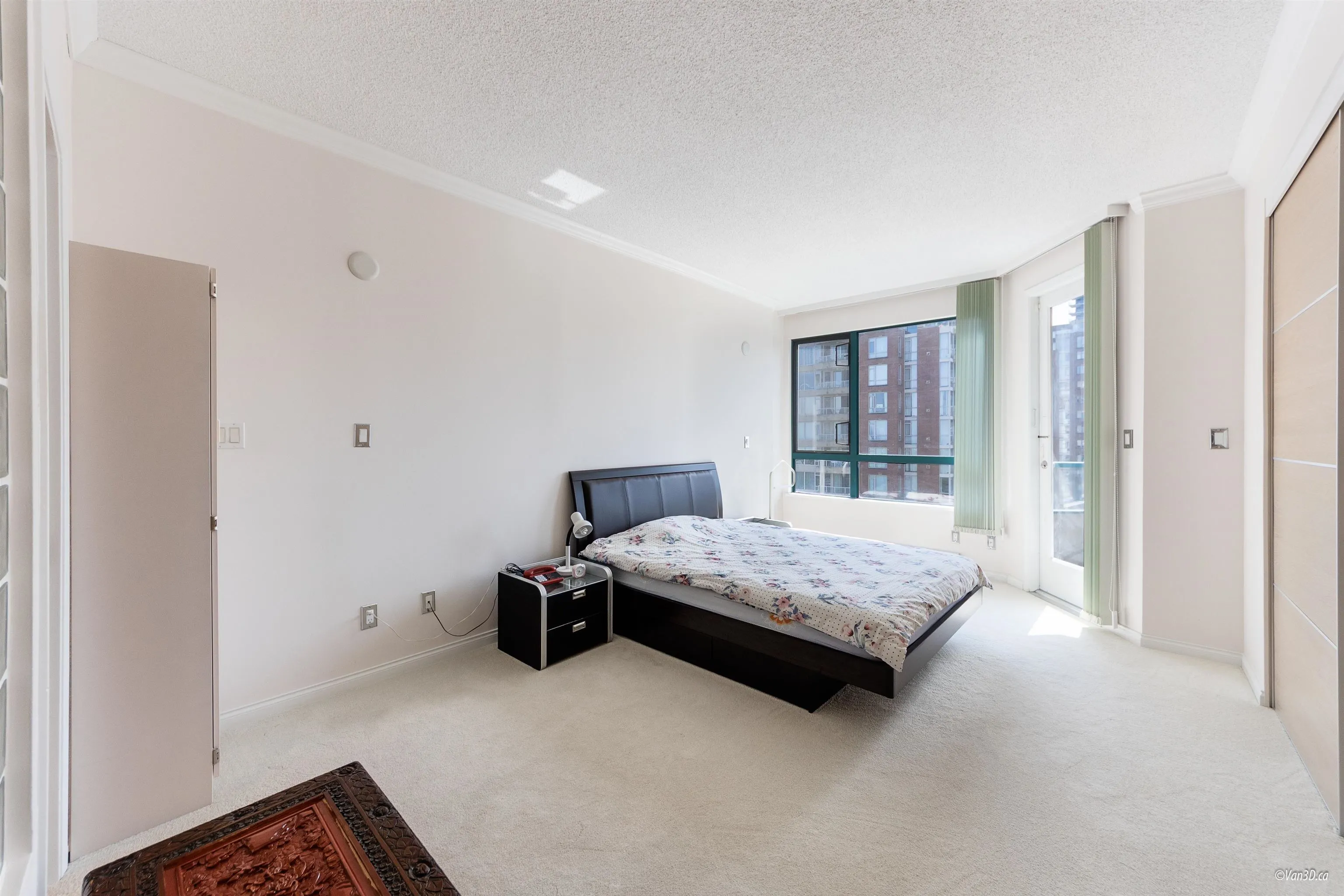 1402 4603 Hazel Street