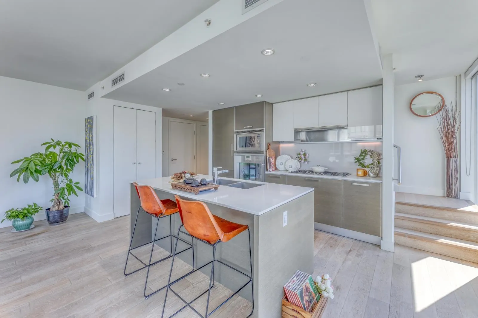 1704 1499 W Pender Street