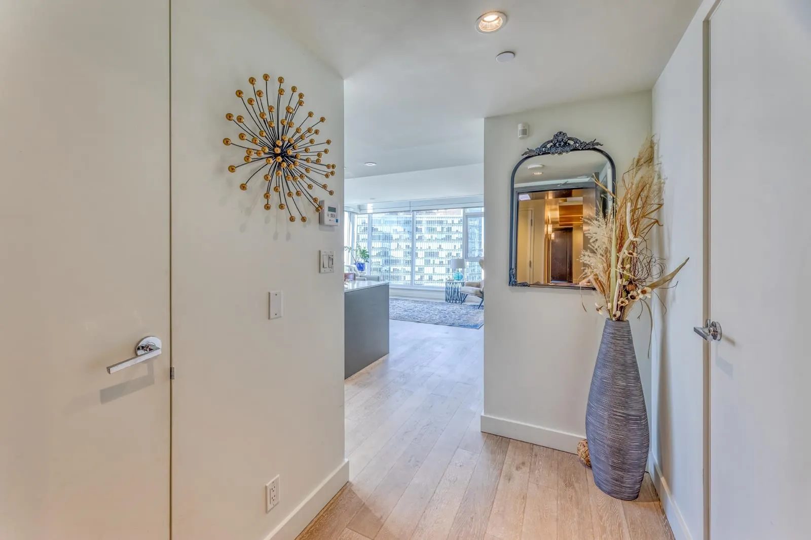 1704 1499 W Pender Street