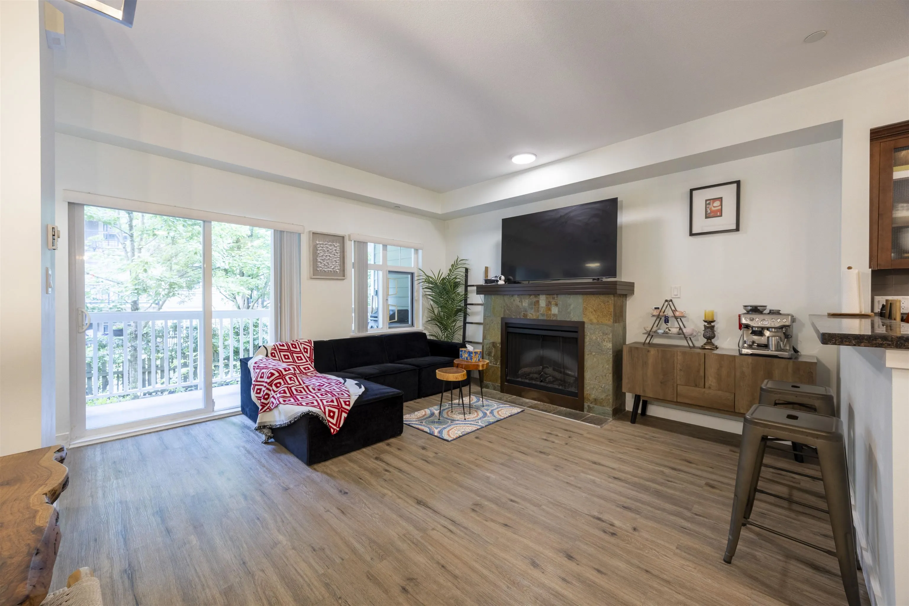 140 7388 Macpherson Avenue