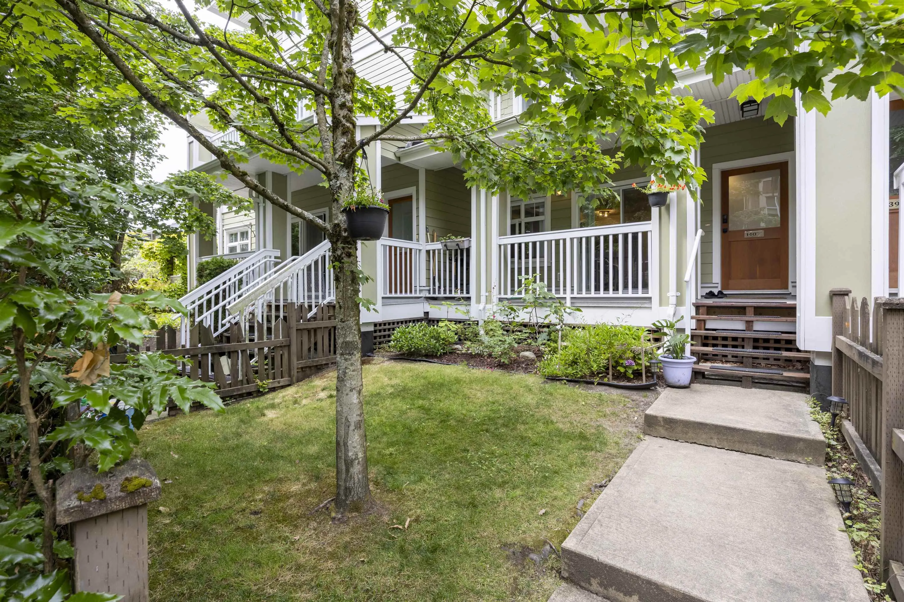 140 7388 Macpherson Avenue