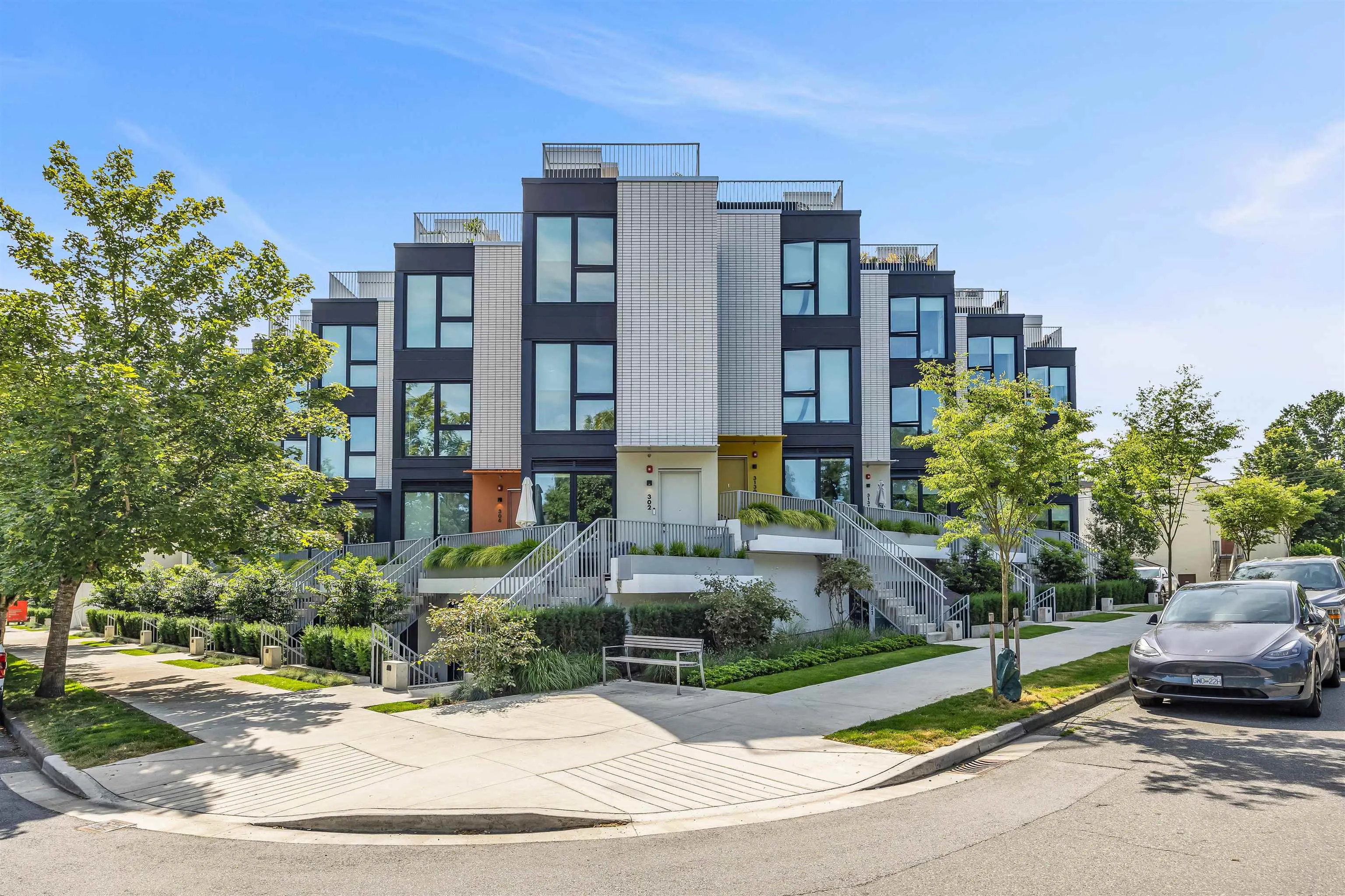 308 E 15th Avenue