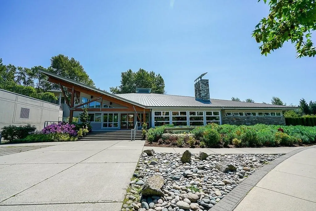 801 651 Nootka Way