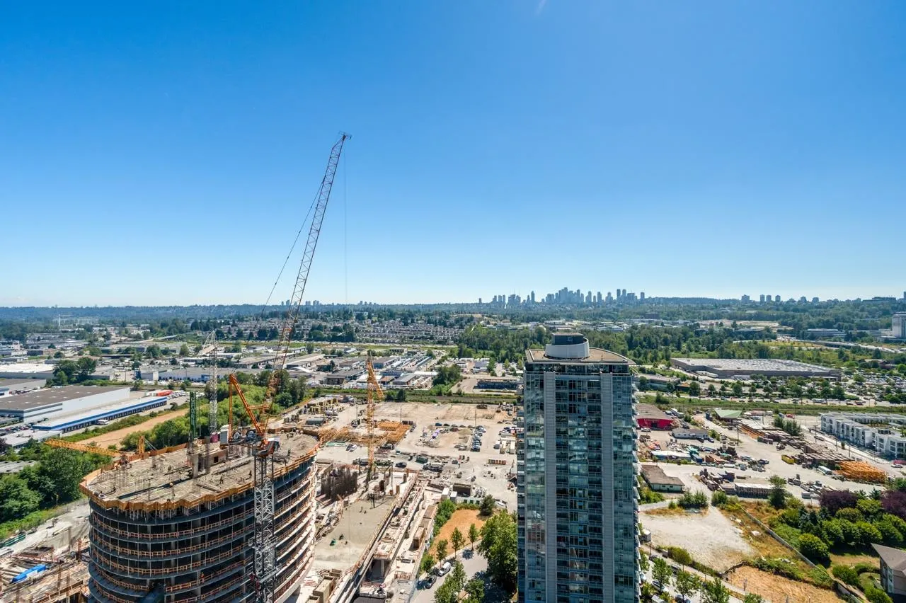 2202 4730 Lougheed Highway