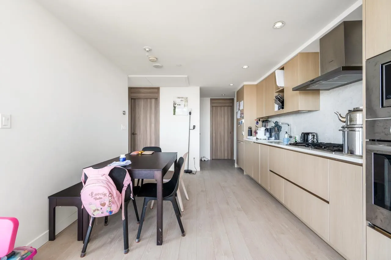 2202 4730 Lougheed Highway