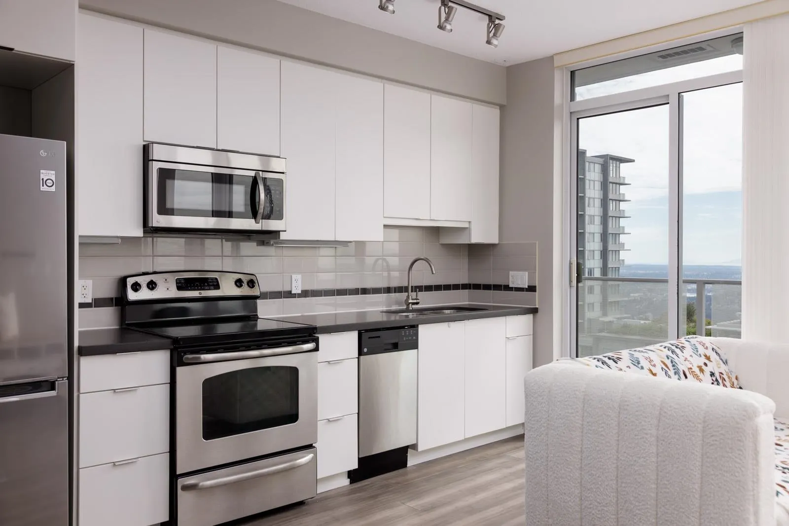 1004 9025 Highland Court