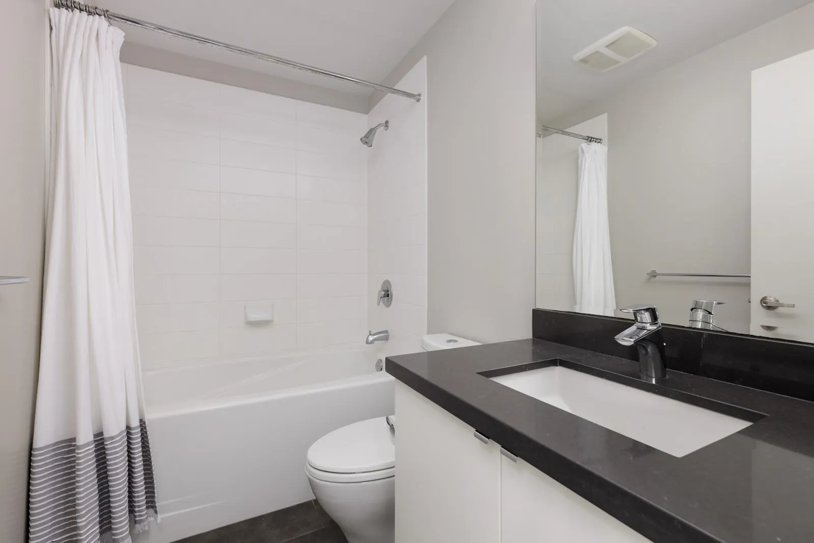 1004 9025 Highland Court