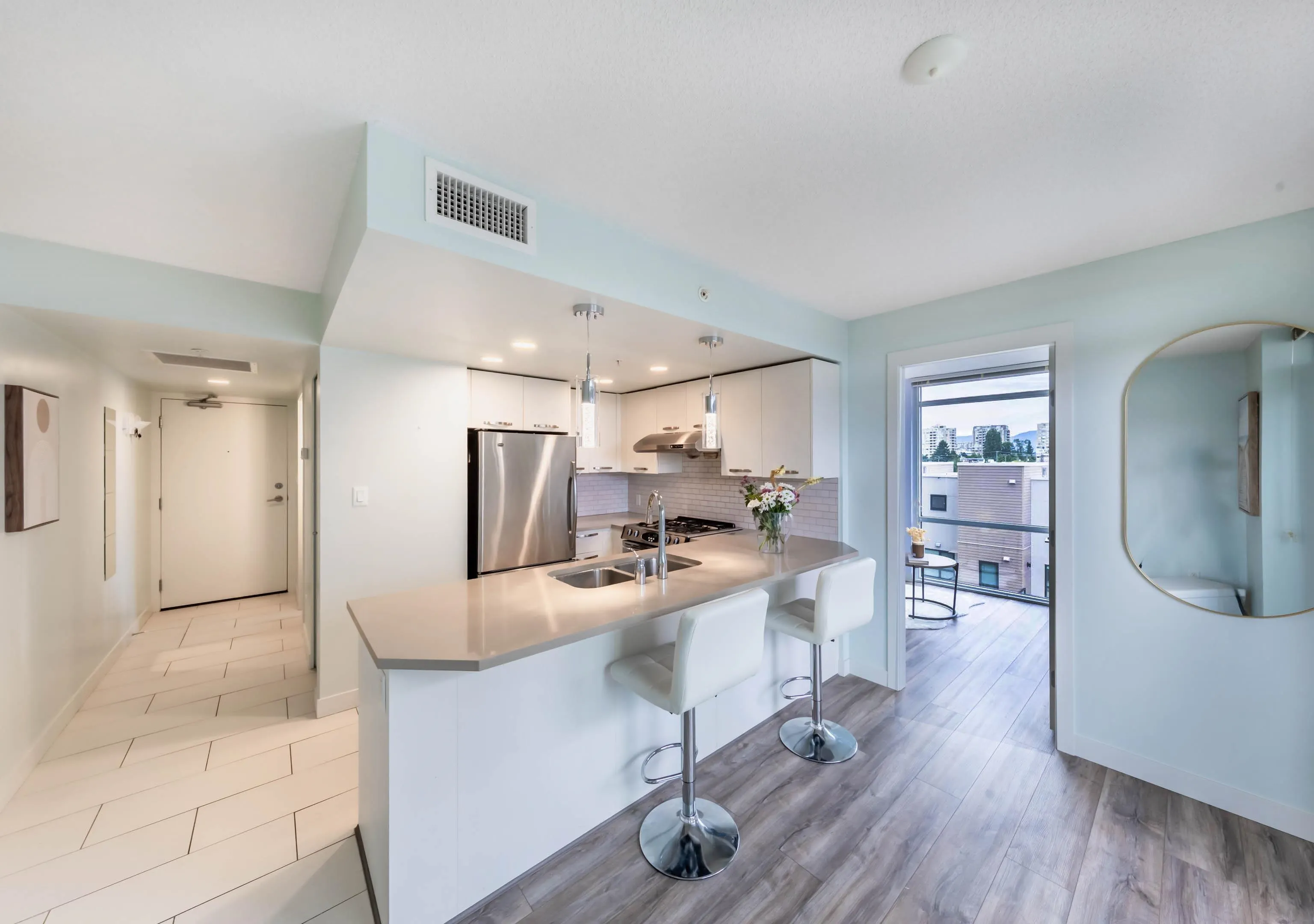609 6888 Cooney Road