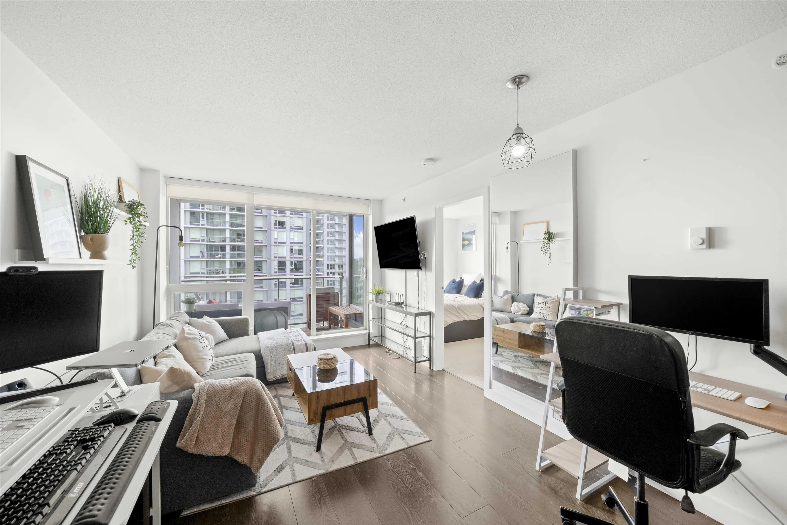 1901 13696 100 Avenue