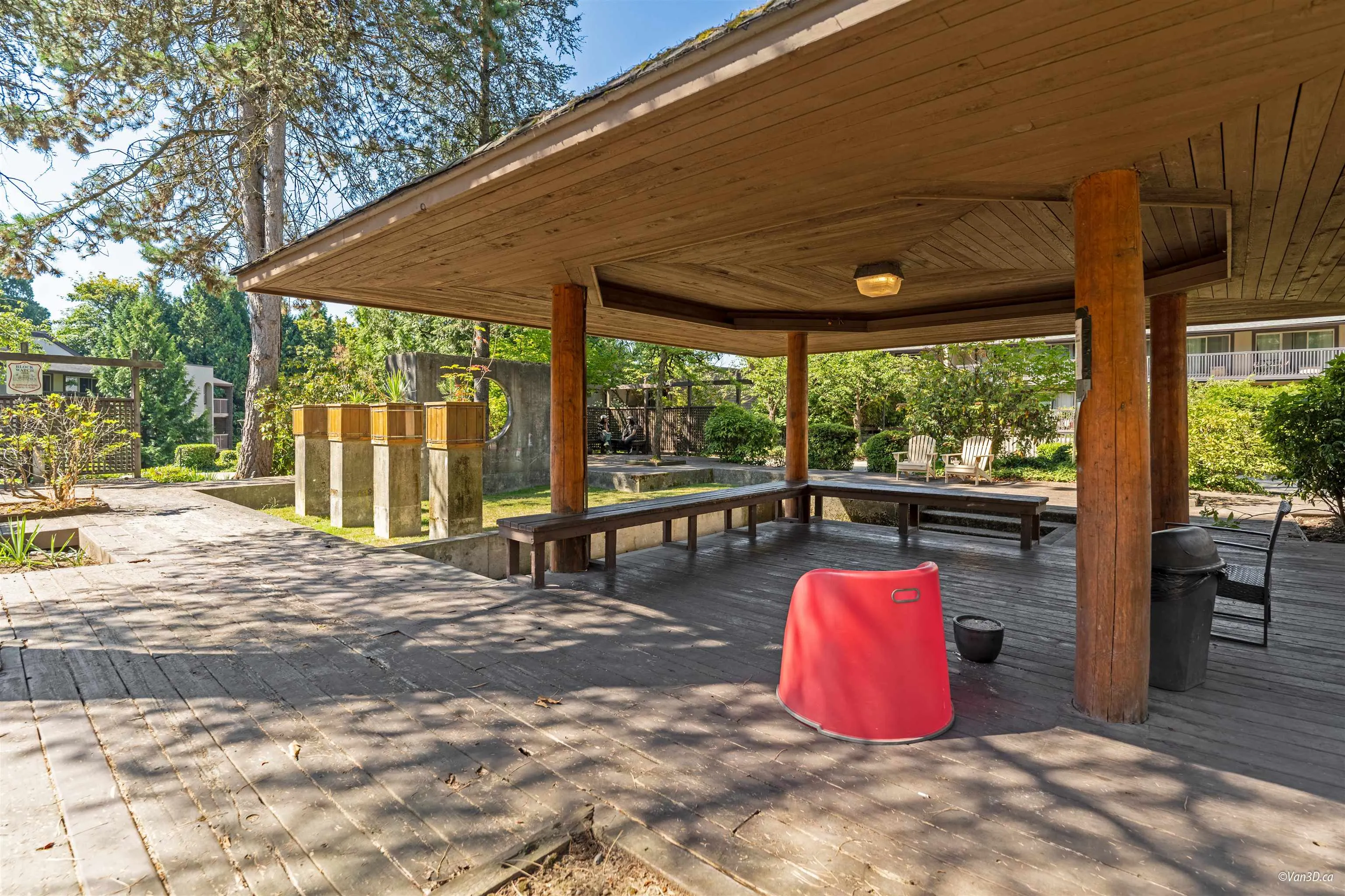 403 9867 Manchester Drive
