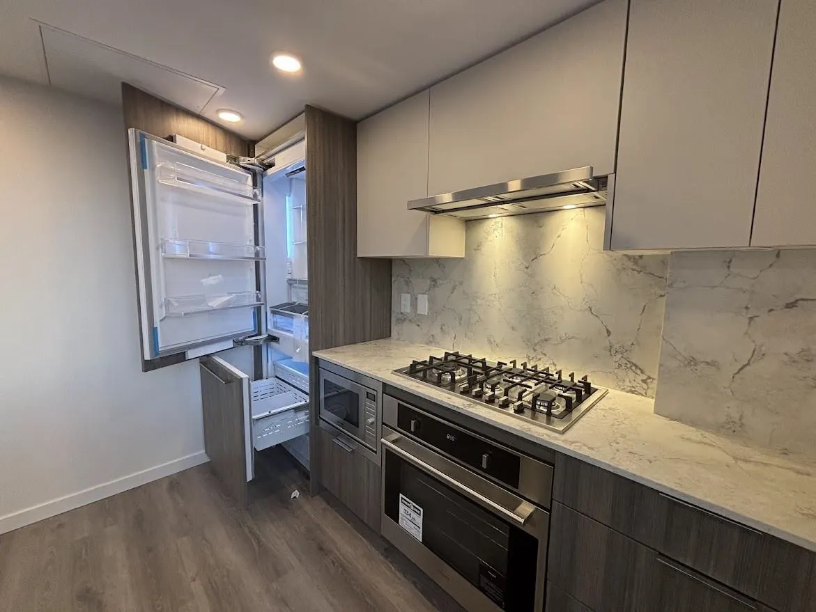 2304 10333 133 Street
