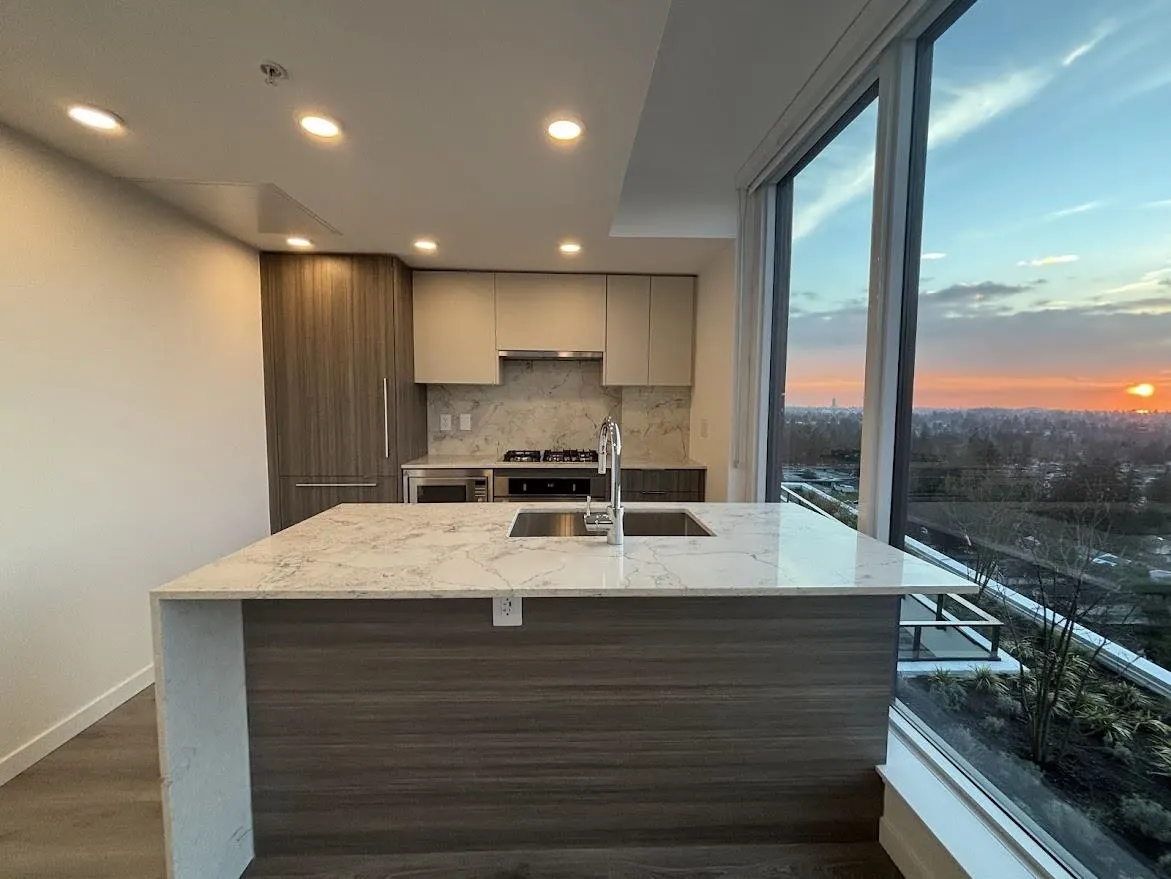 2304 10333 133 Street