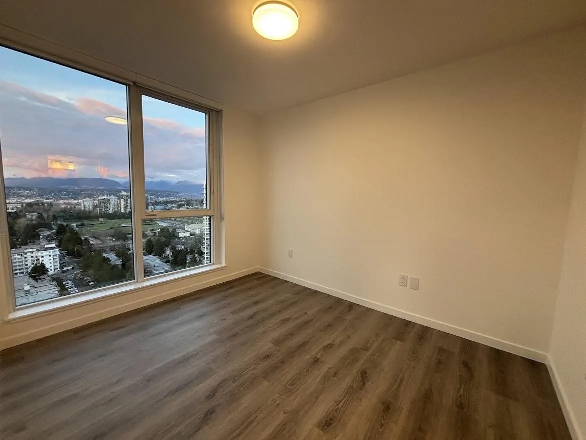 2304 10333 133 Street