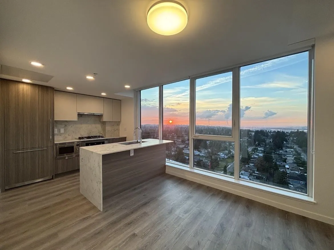 2304 10333 133 Street