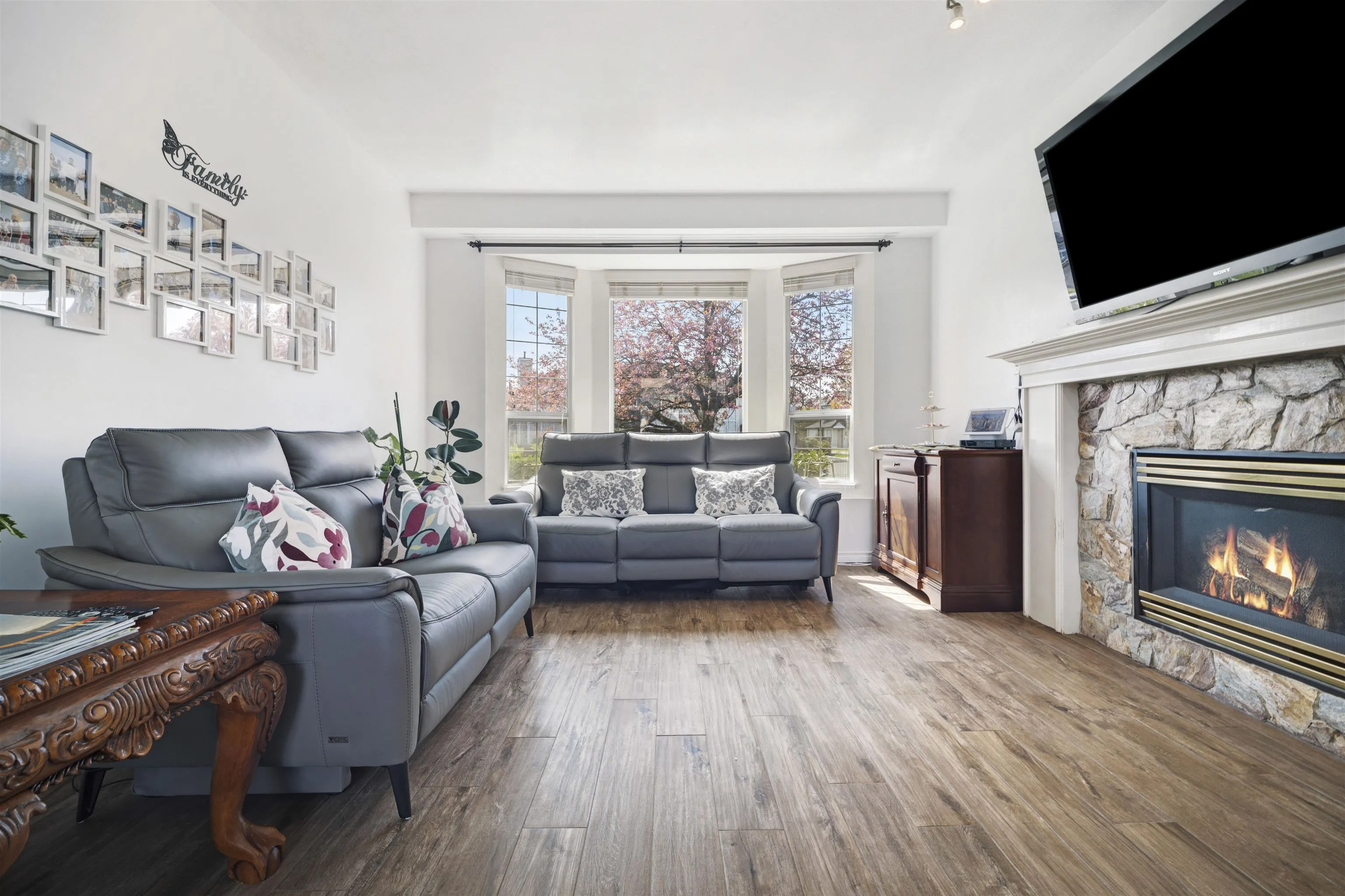 1355 Riverwood Gate