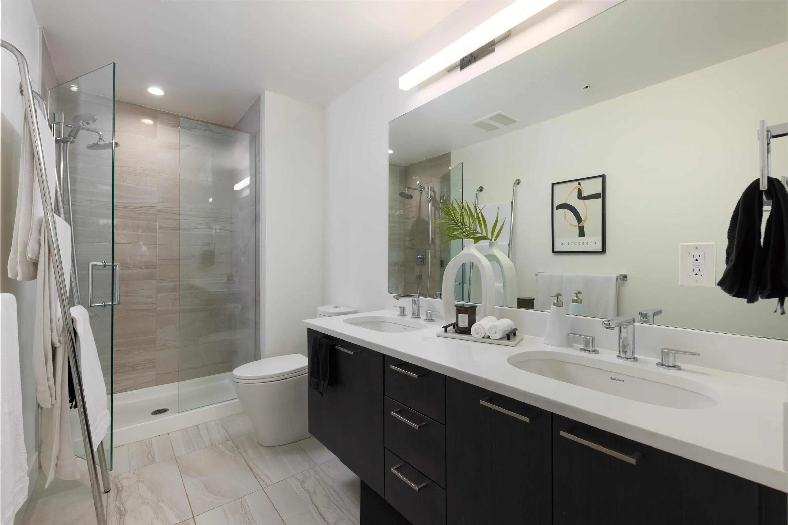 302 4289 Hastings Street