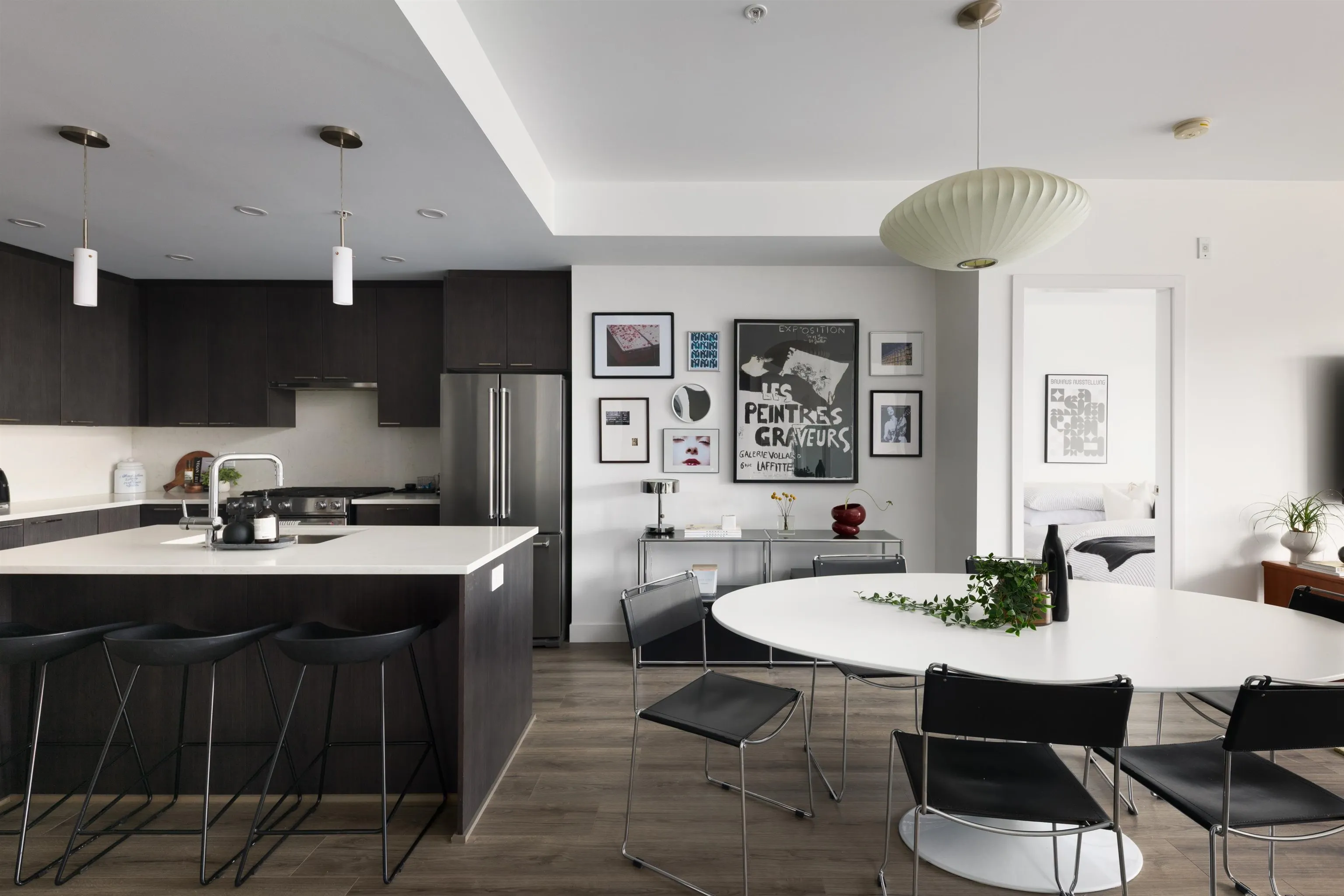 302 4289 Hastings Street