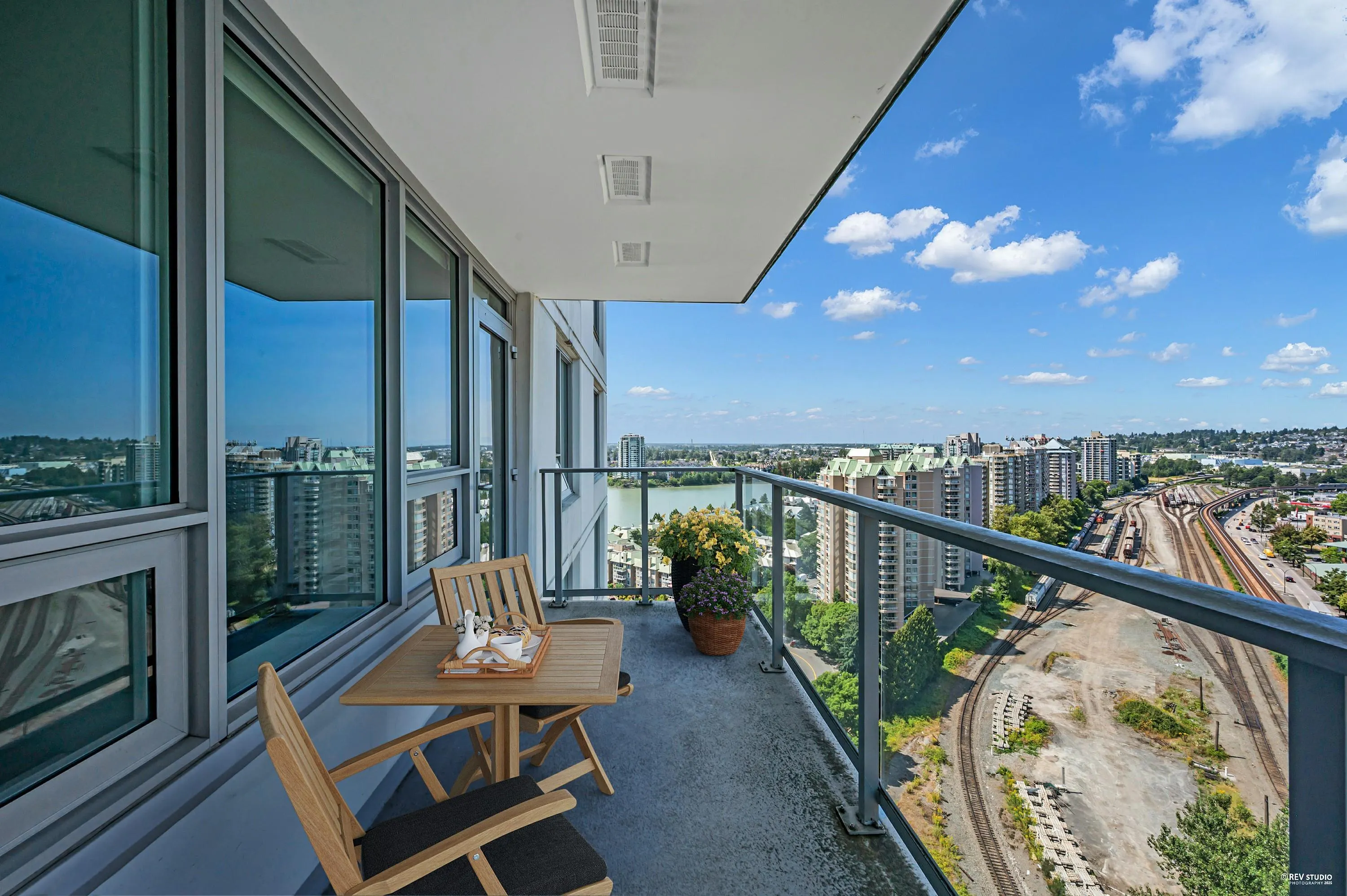2003 988 Quayside Drive