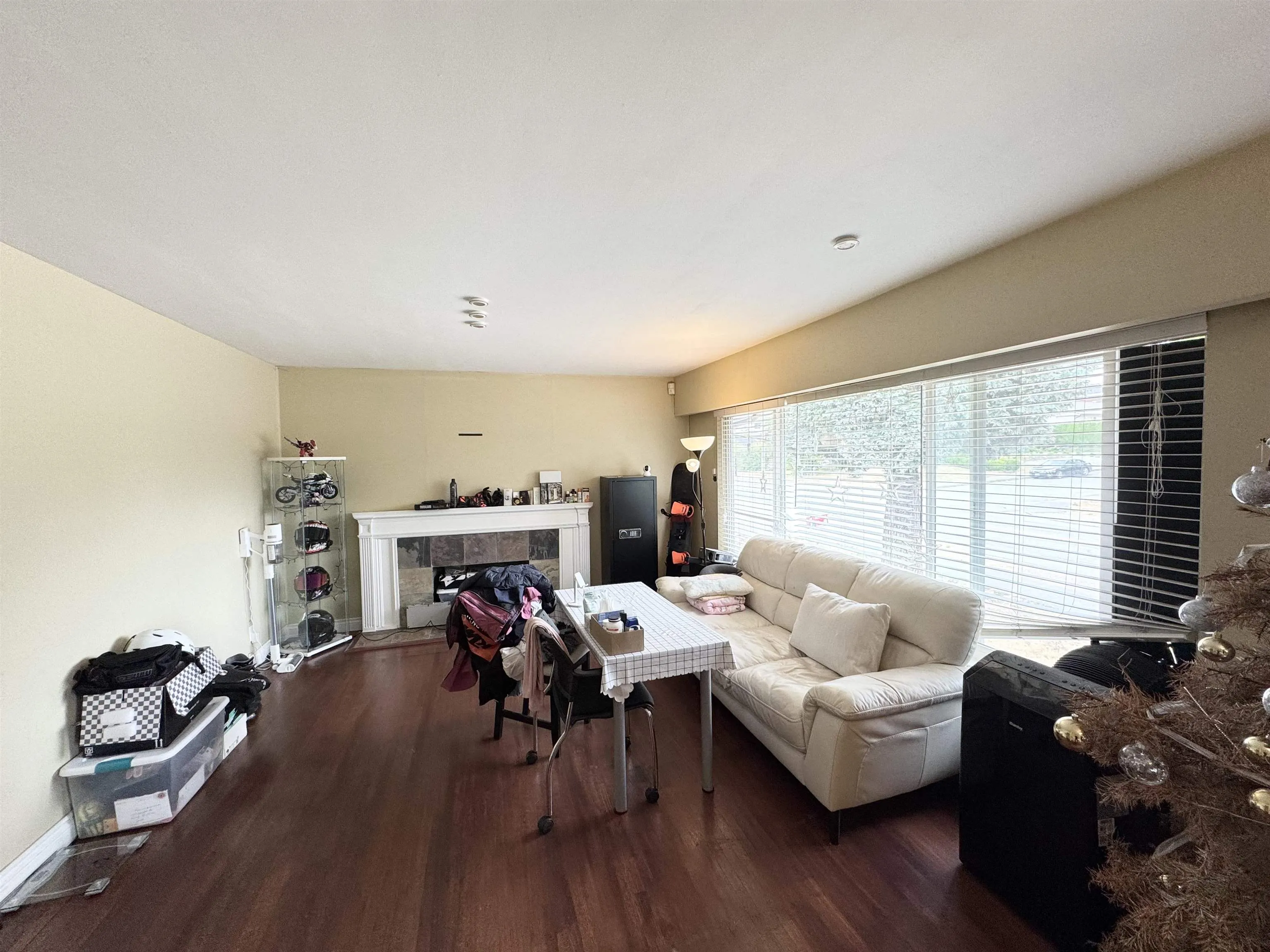 1305 Kensington Avenue