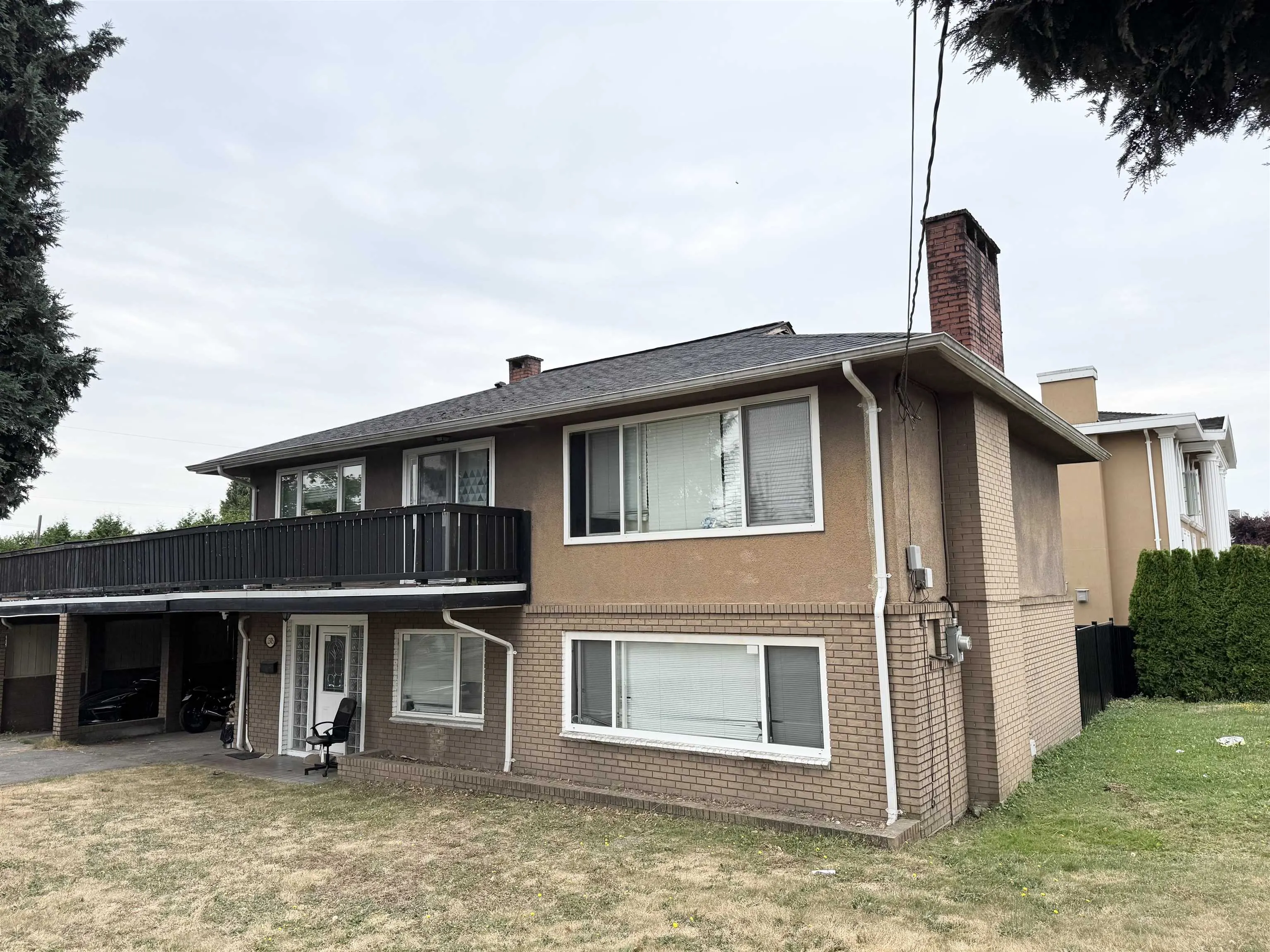 1305 Kensington Avenue