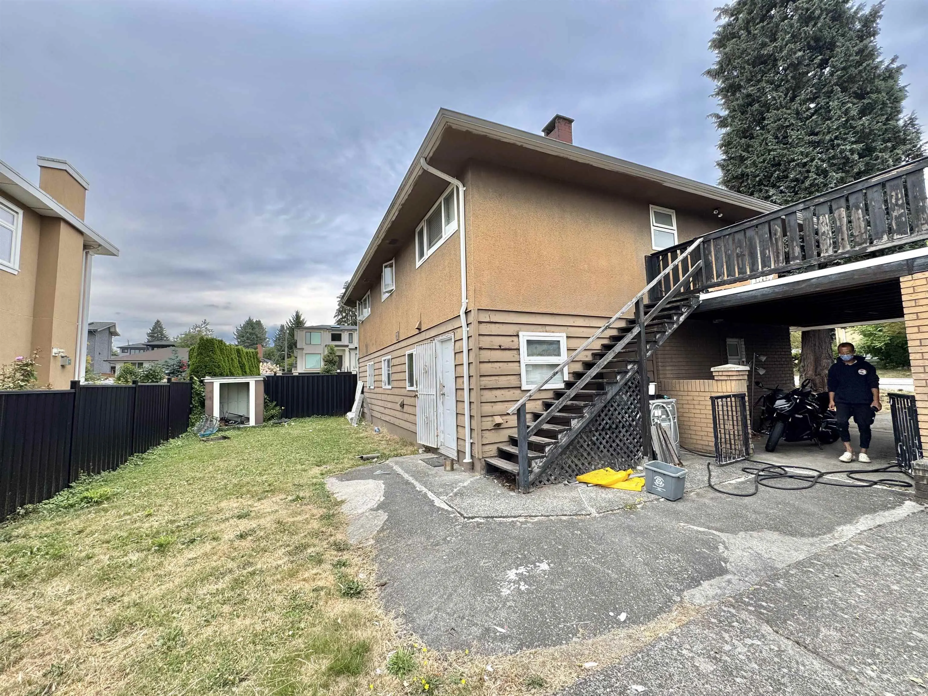 1305 Kensington Avenue
