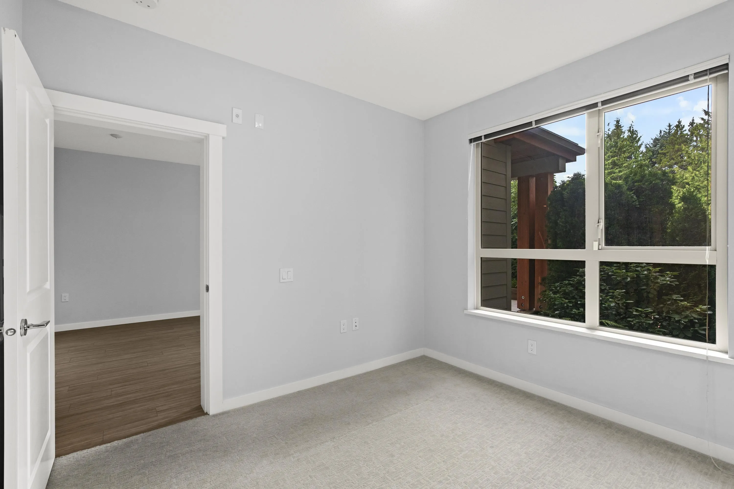 110 2663 Library Lane