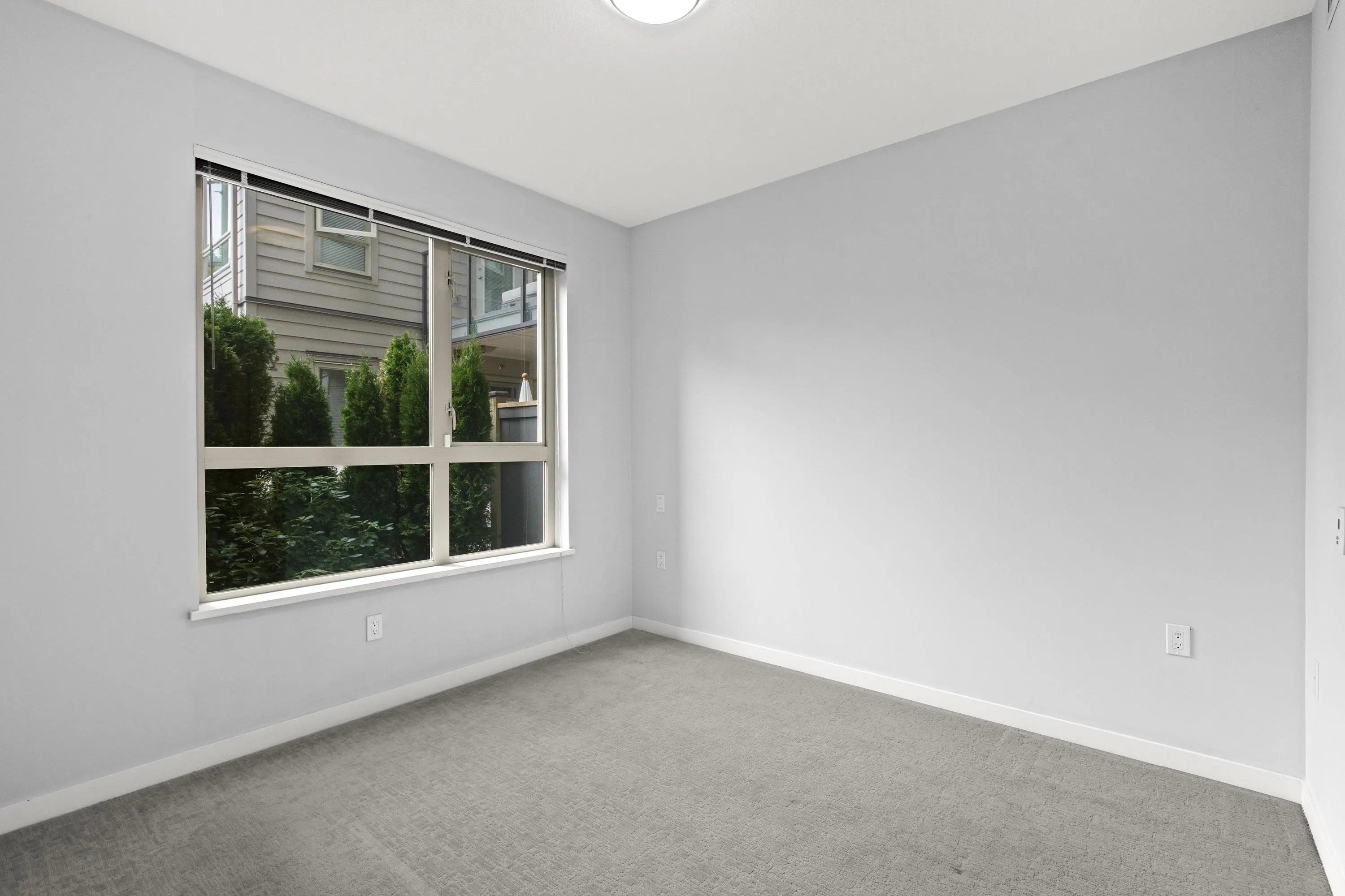 110 2663 Library Lane