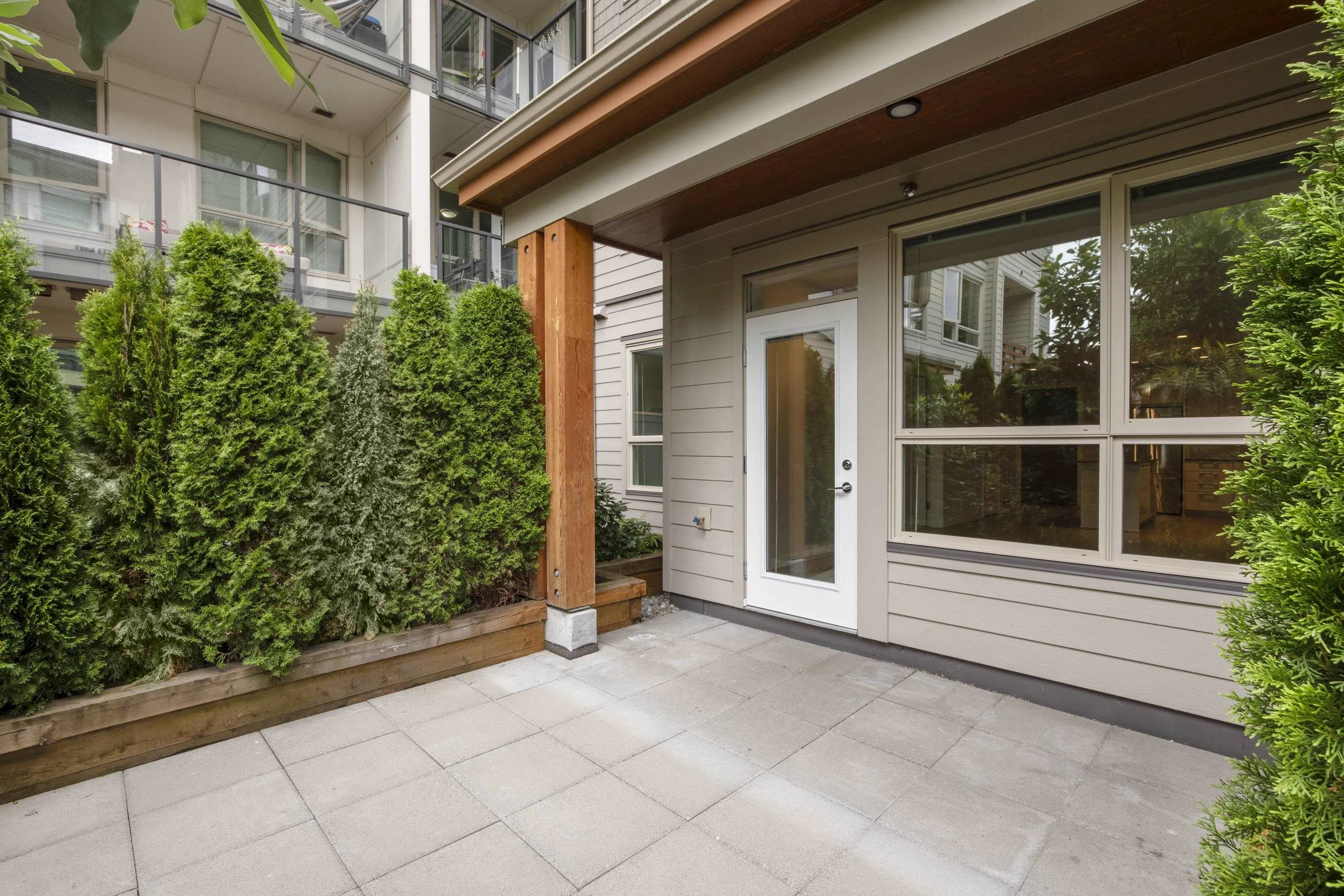 110 2663 Library Lane