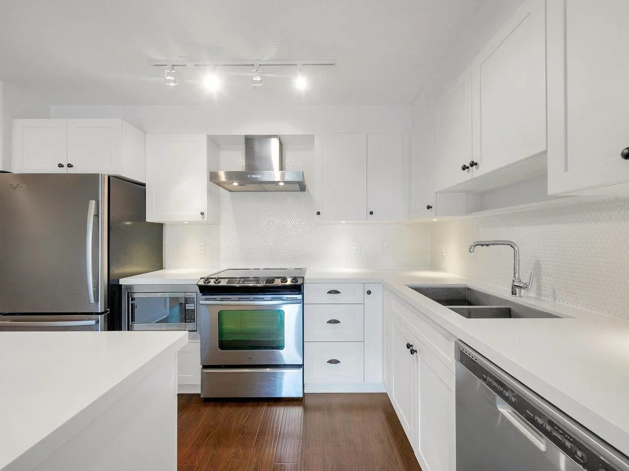 201 500 Royal Avenue